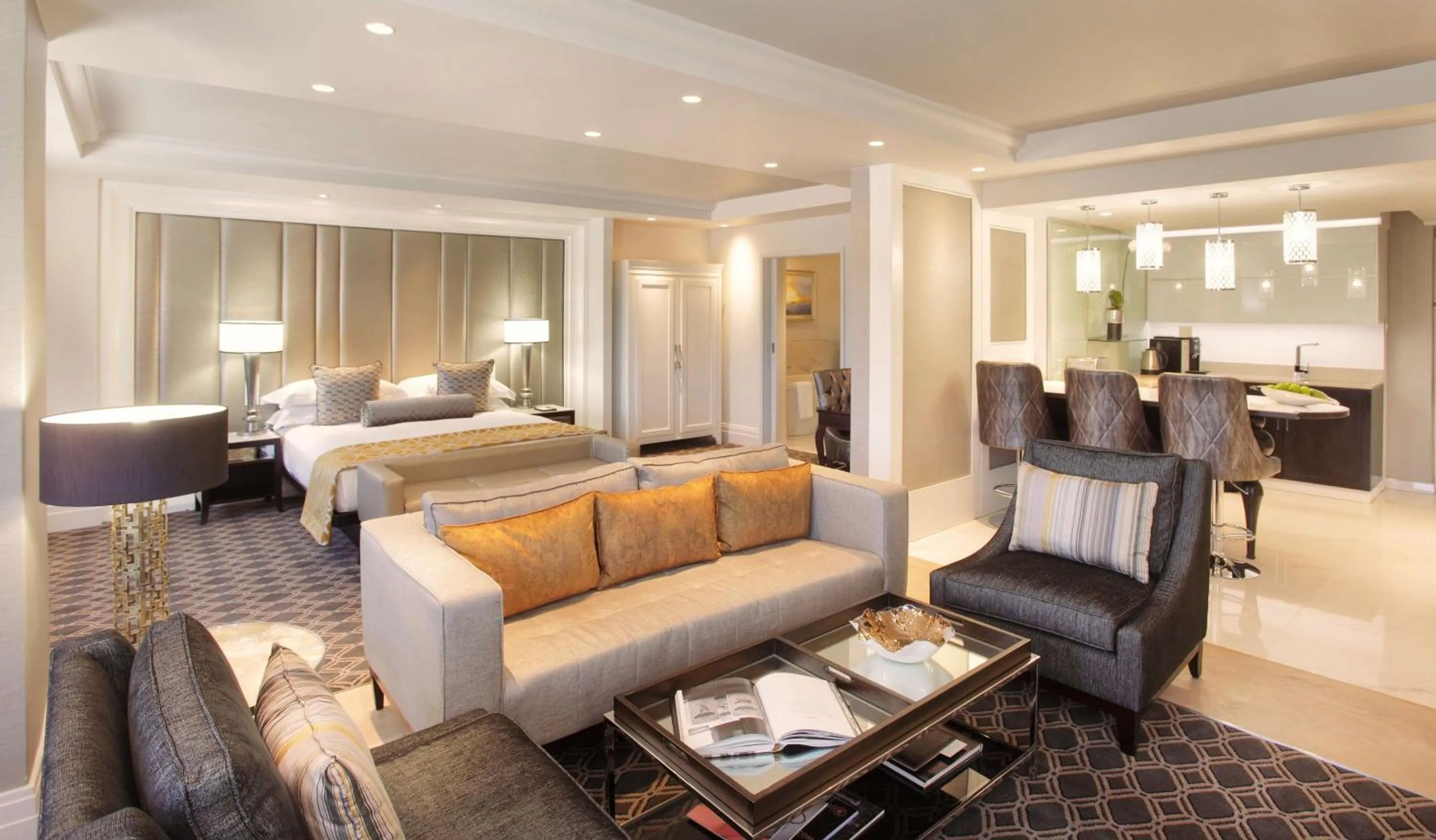 Sandton Sun Studio in Sandton Sun and Towers