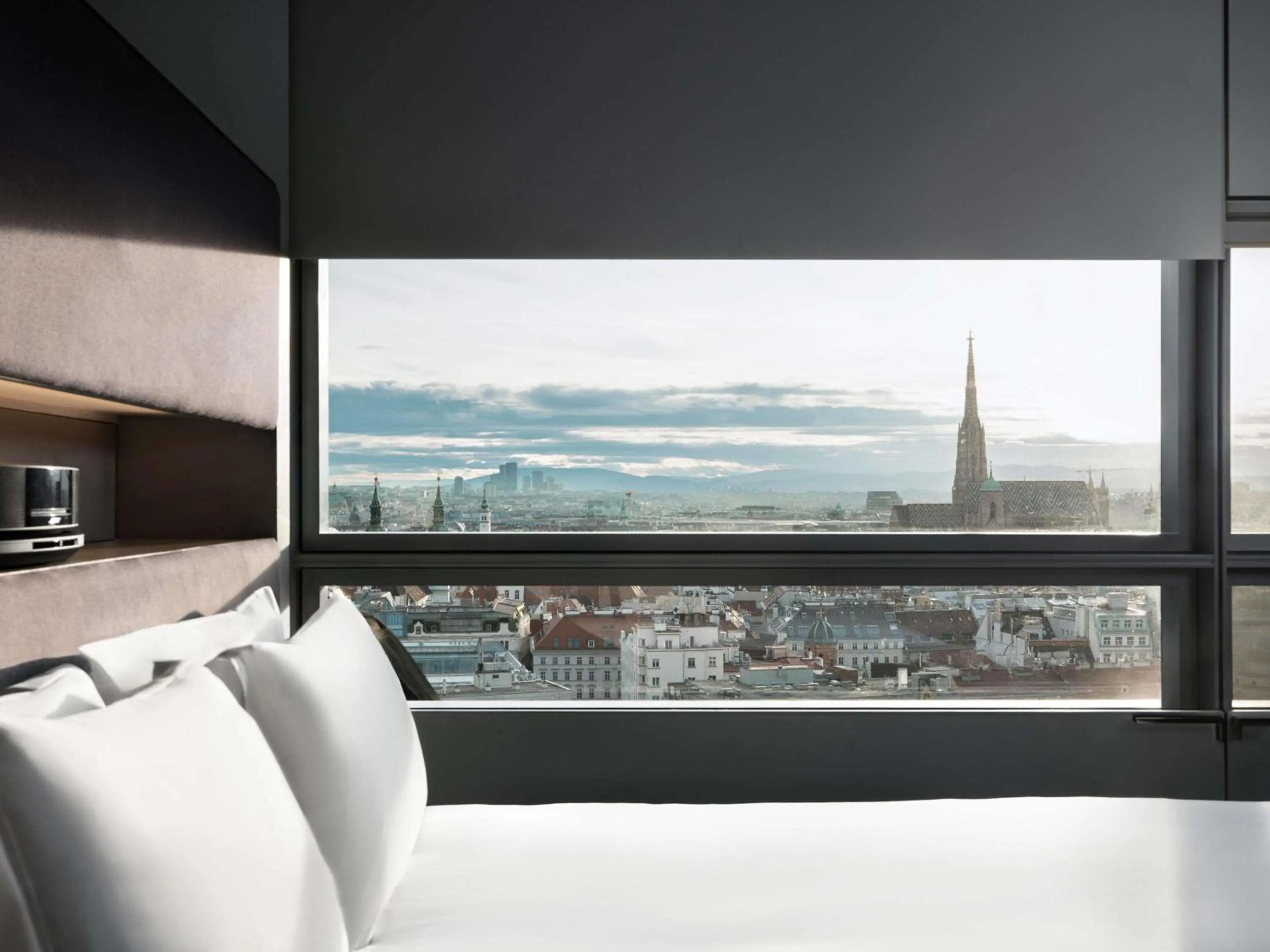 Executive – Cathedral View, 1 king bed or 2 single beds in SO/ Vienna