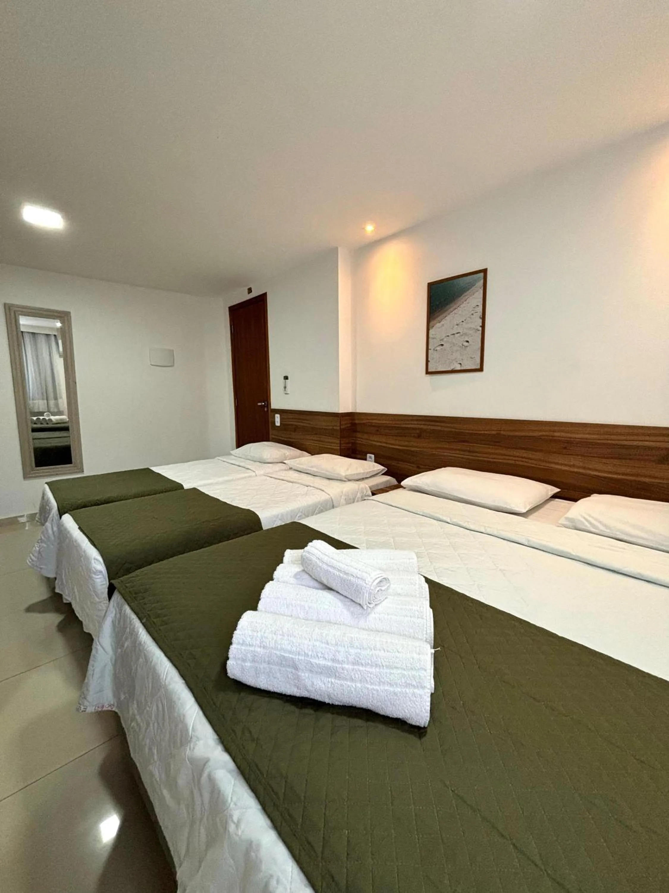 Economy Quadruple Room in Hotel Gogó da Ema