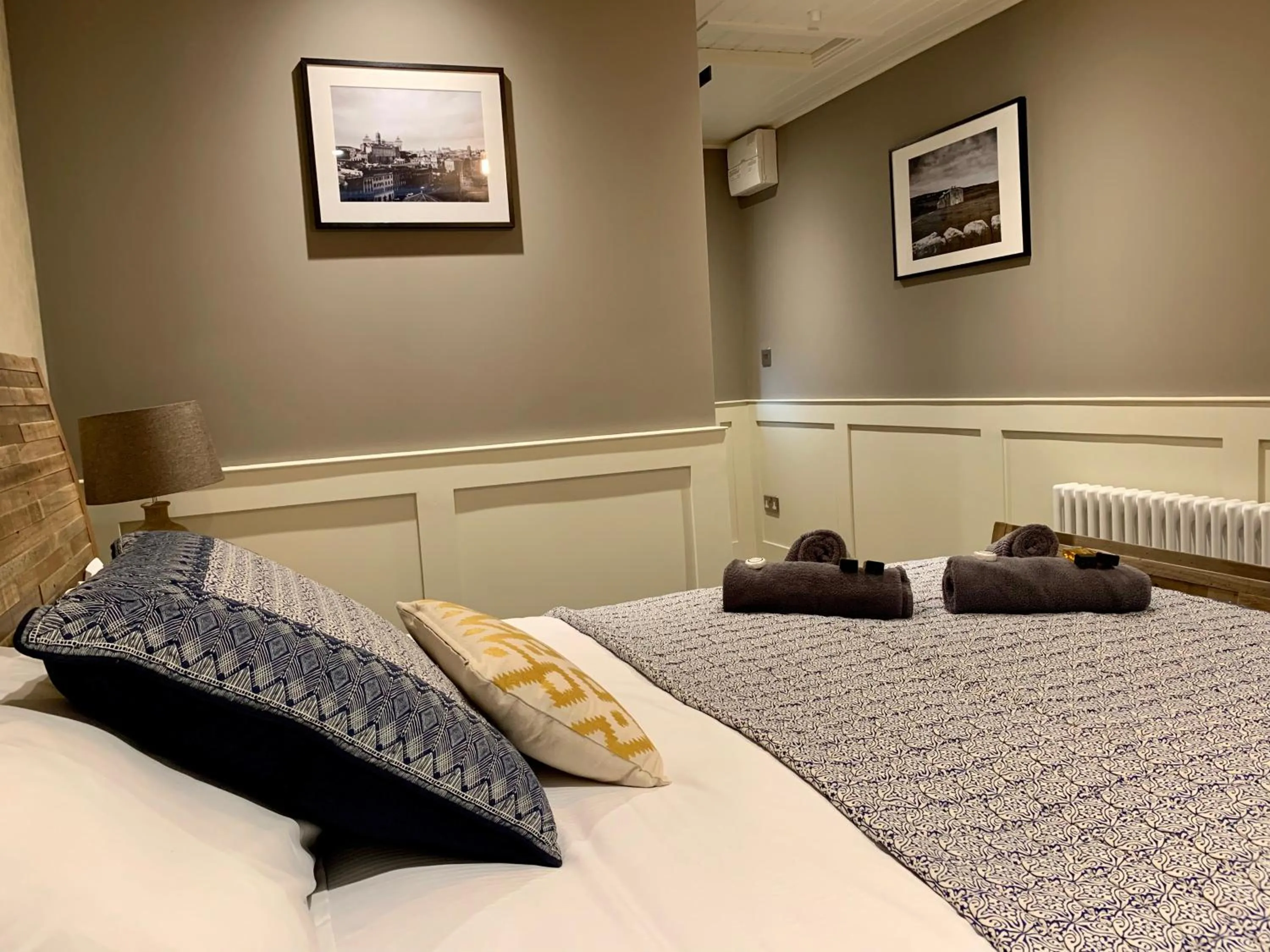 One-Bedroom Chalet in The Tower Arms Hotel