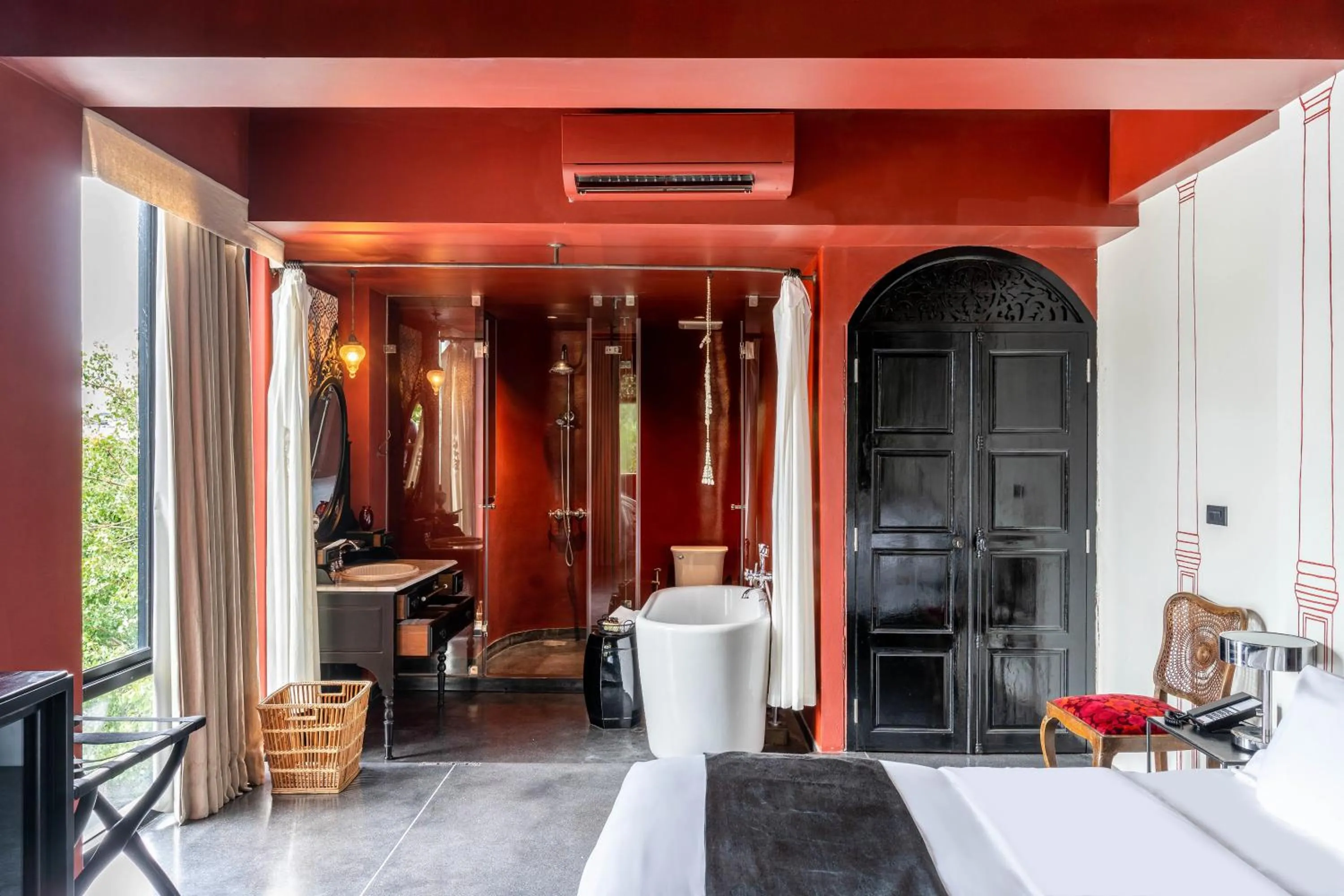 Deluxe Double Room with Balcony in Amdaeng Bangkok Riverside Hotel