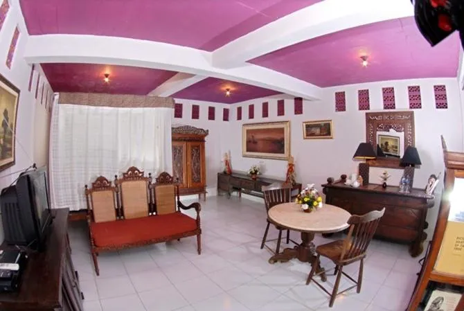 Standard Queen Room in Hills Joglo Villa