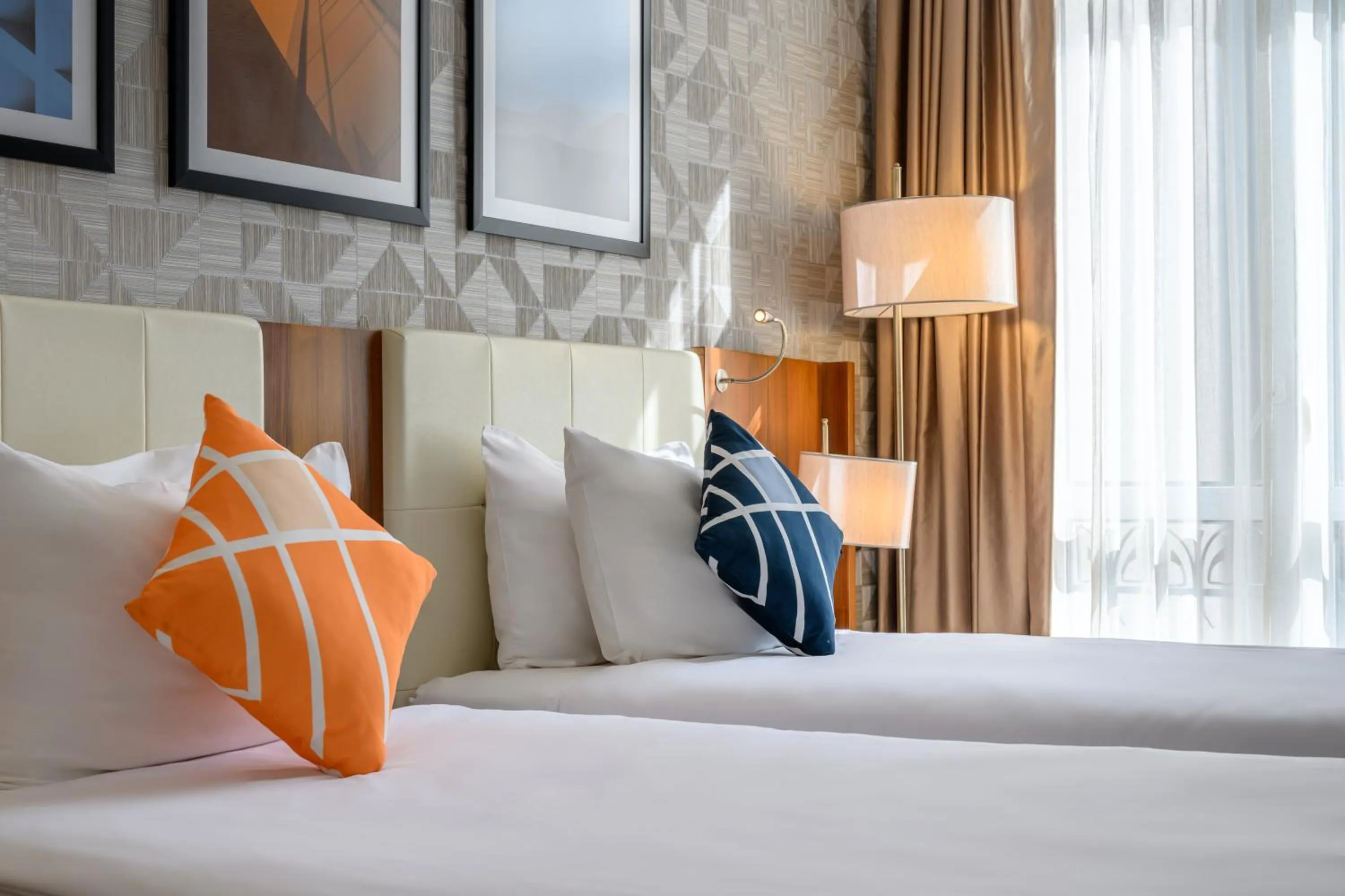 Standard Twin Room with City View in Four Points Flex by Sheraton Istanbul Taksim Square