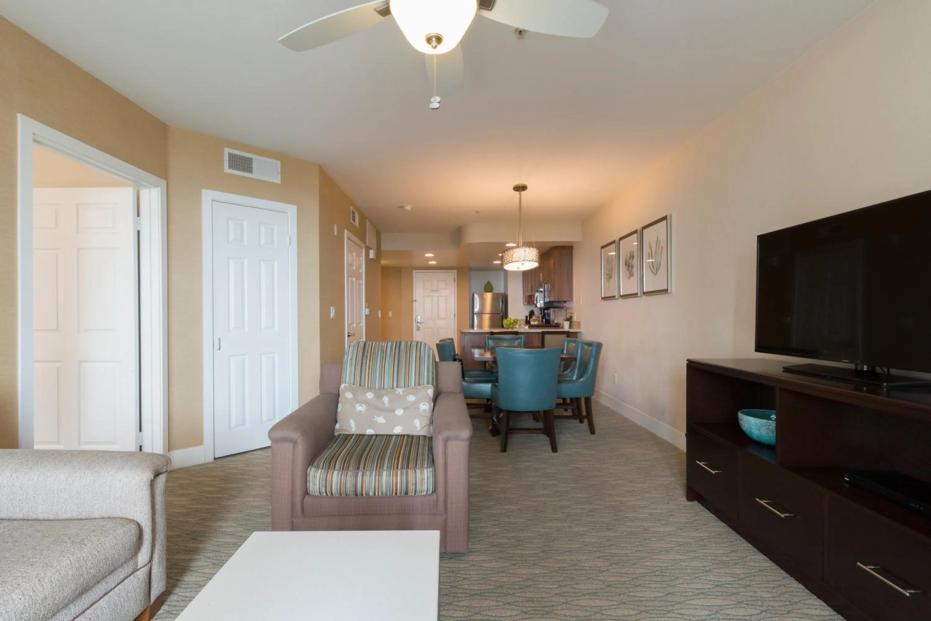 Two-Bedroom Suite with Garden View in Carlsbad Seapointe Resort