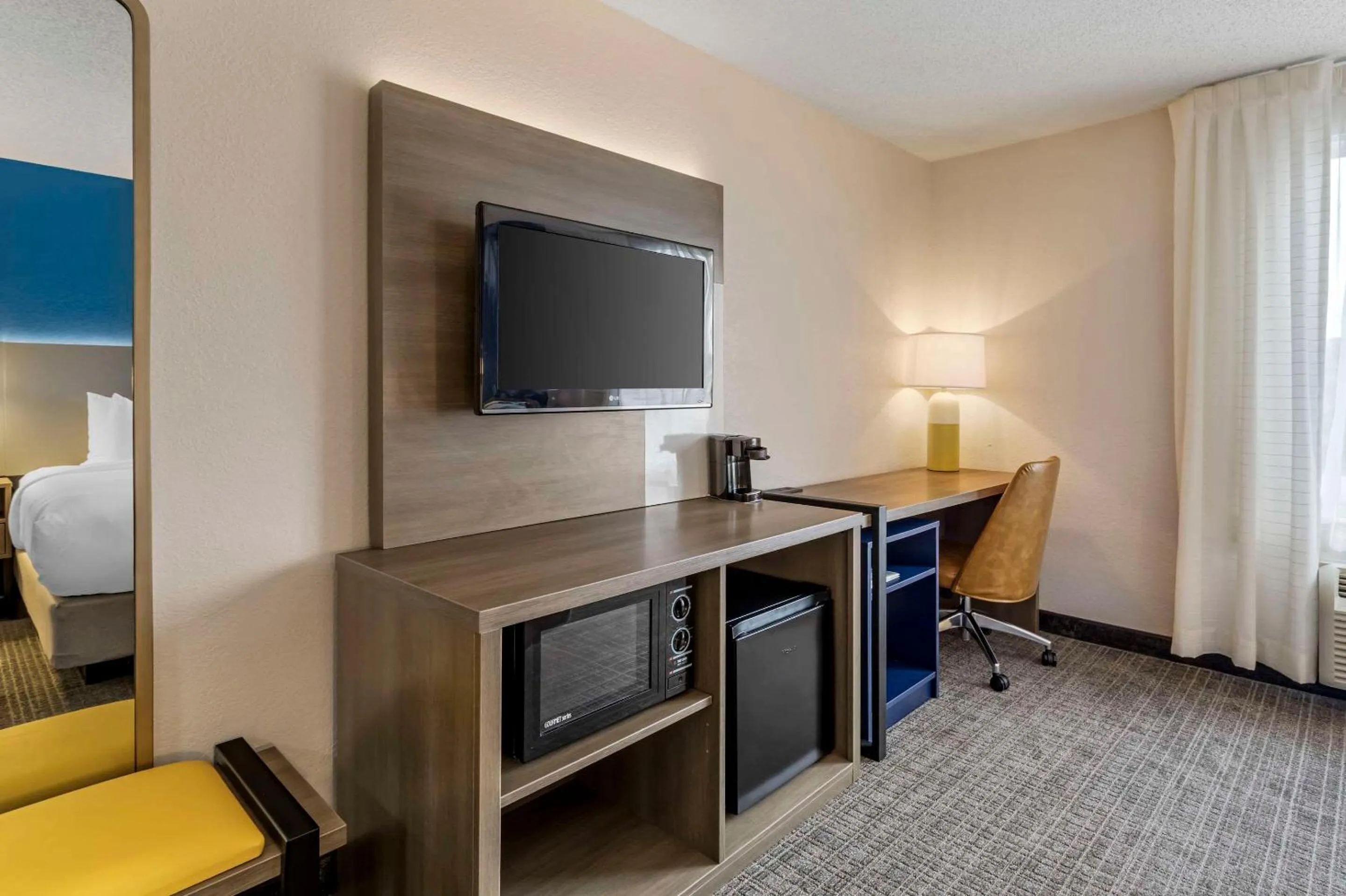 Standard Queen Room with Two Queen Beds - Non-Smoking in Comfort Inn & Suites Corbin North