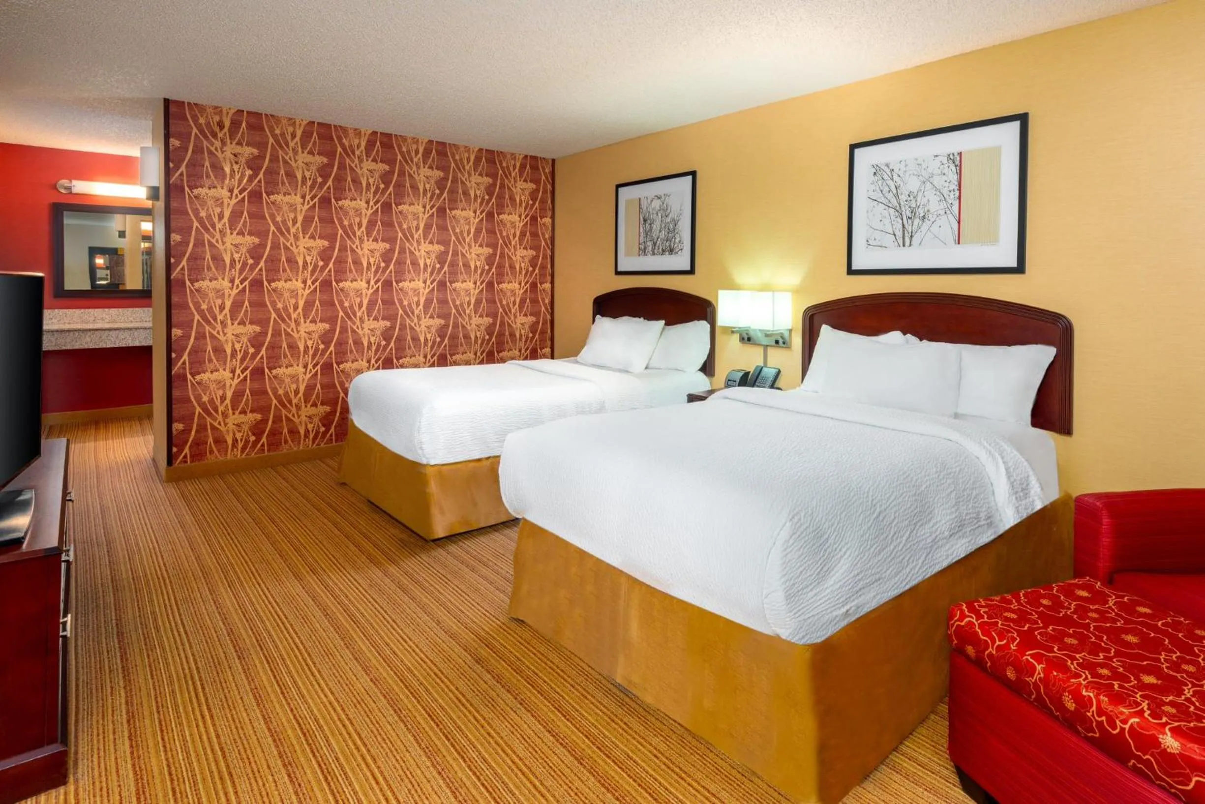 Queen Room with Two Queen Beds in Courtyard by Marriott Junction City