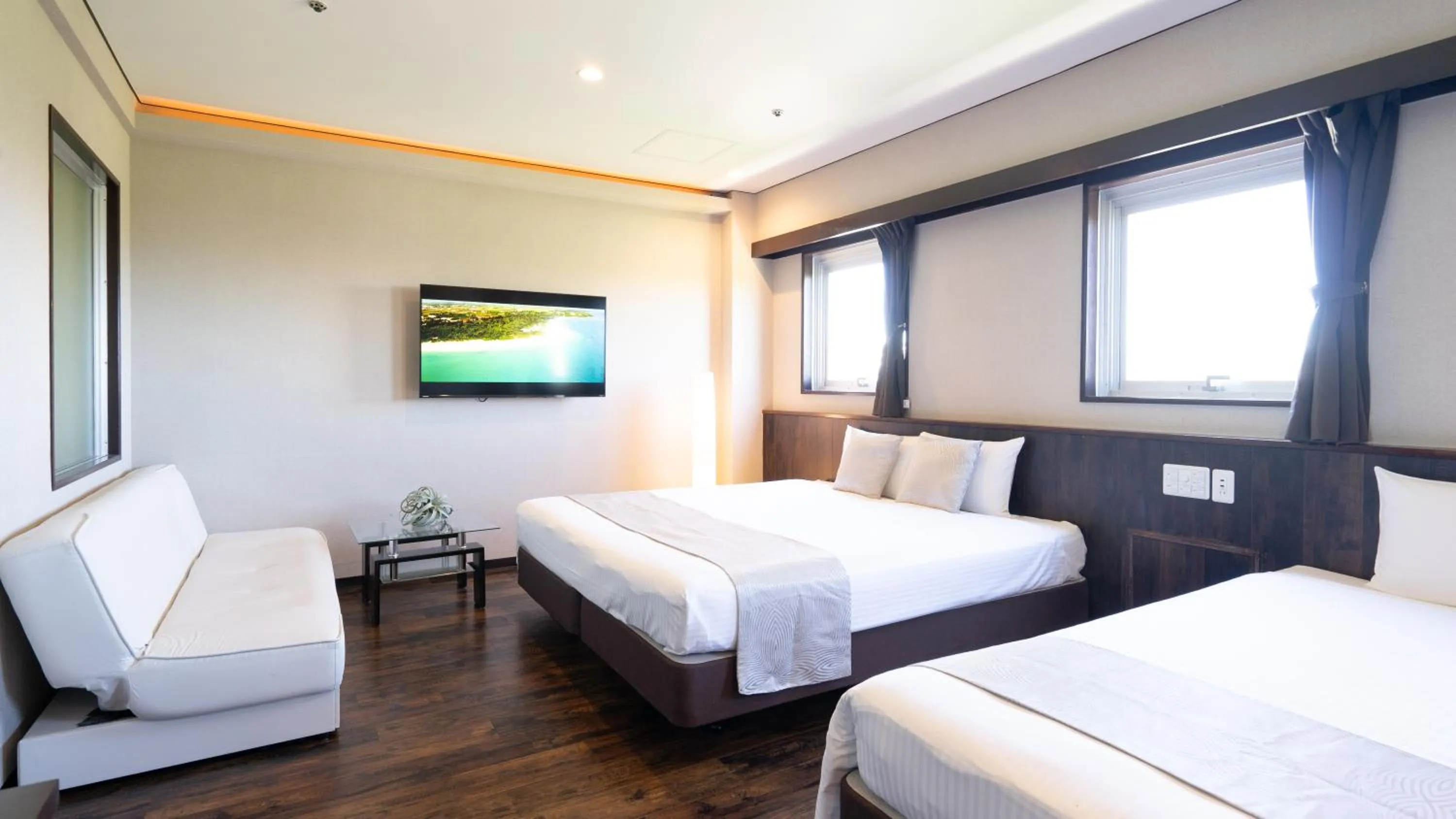 Standard Twin Room - Non Smoking in Rycom Crystal Hotel