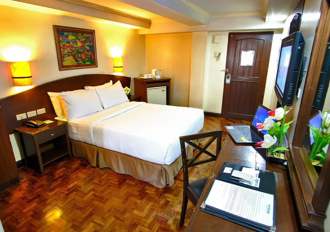 Junior Suite in Fersal Hotel - Manila