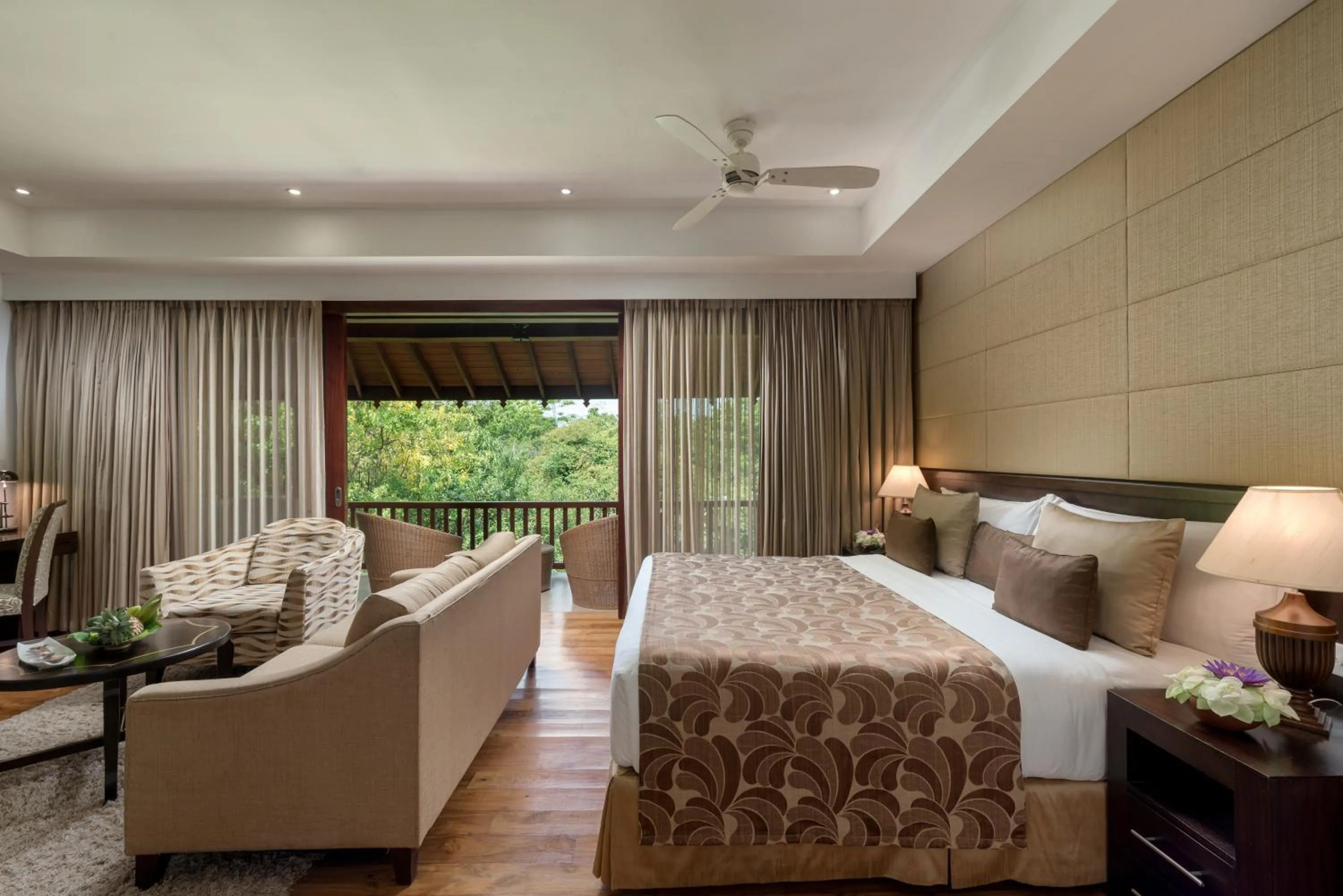 Suite with Early Check-in & Late Check-out (on Availability) & 15% Discount on all Spa Treatments in Amaya Lake Dambulla