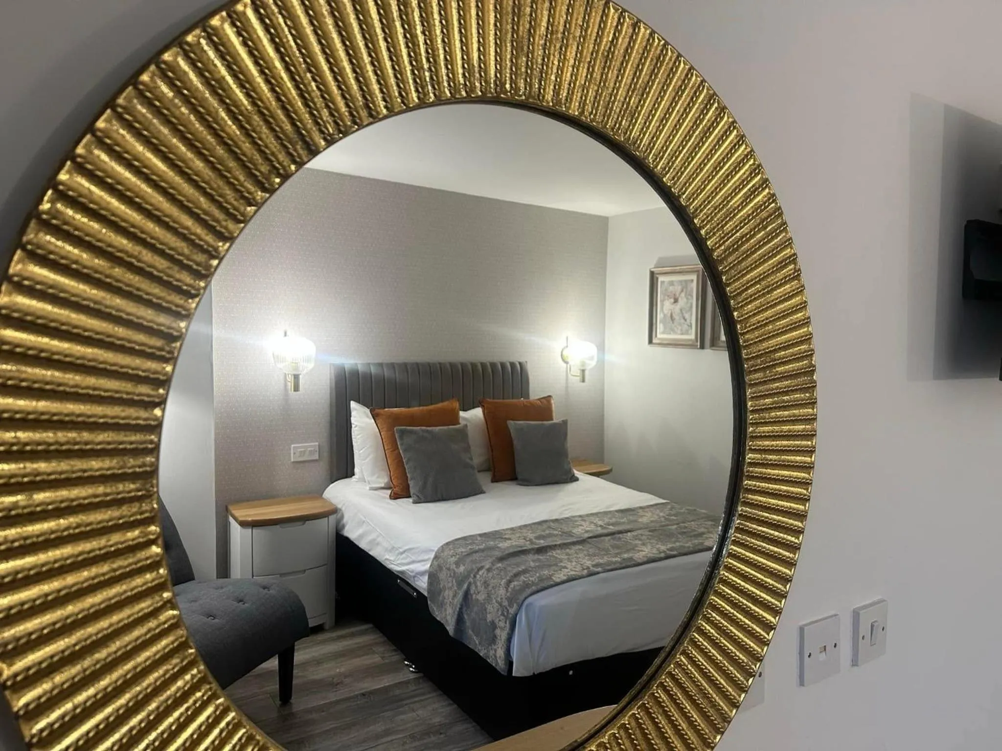 Superior Double Room in The Tontine Hotel