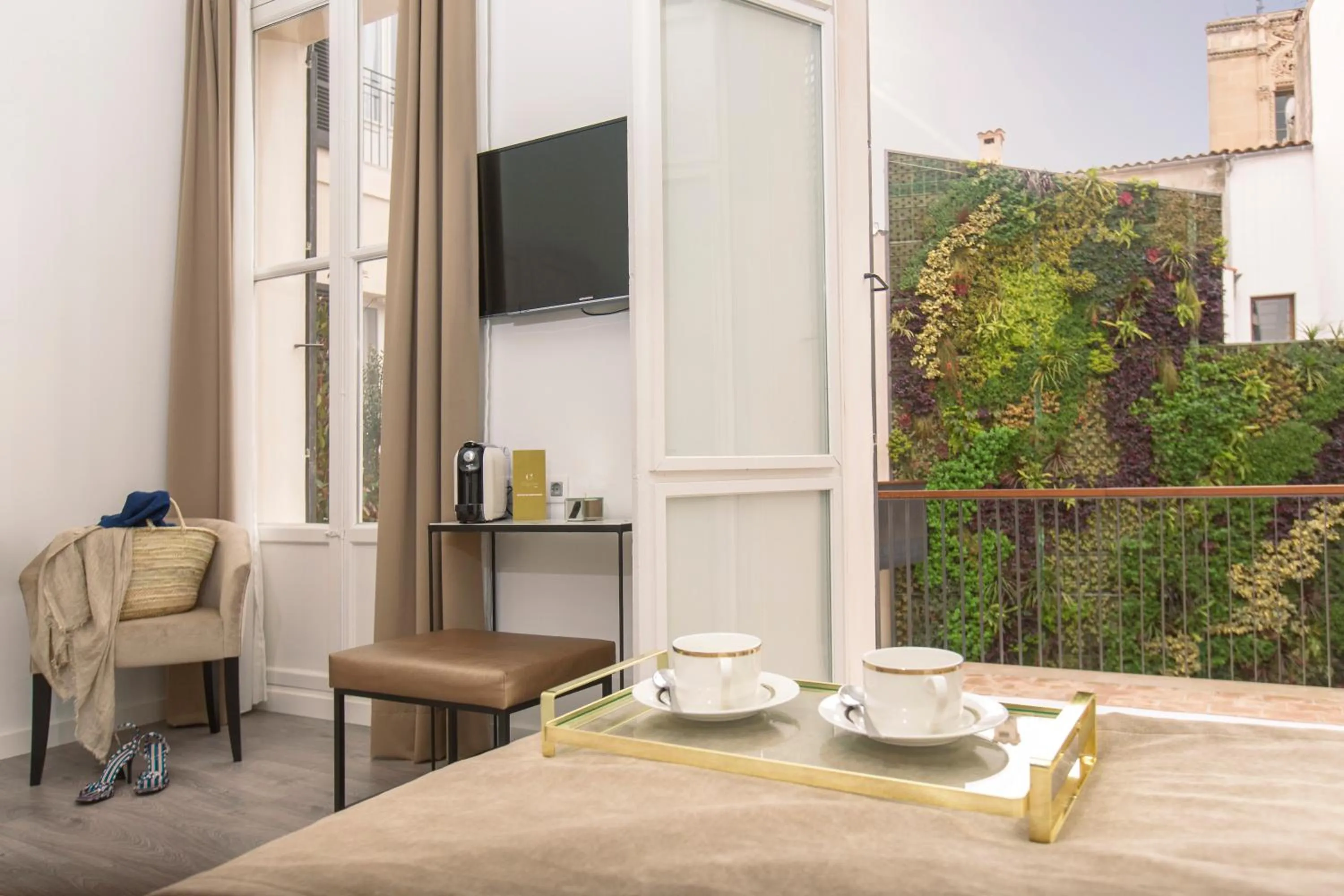 Double Room with Terrace - single occupancy in ICON Rosetó