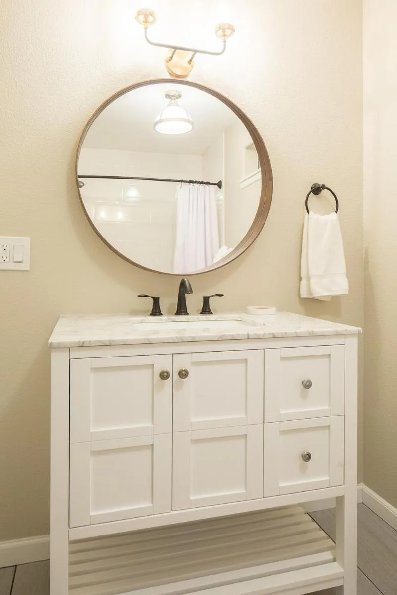 Deluxe King Studio in Cottages On River Road