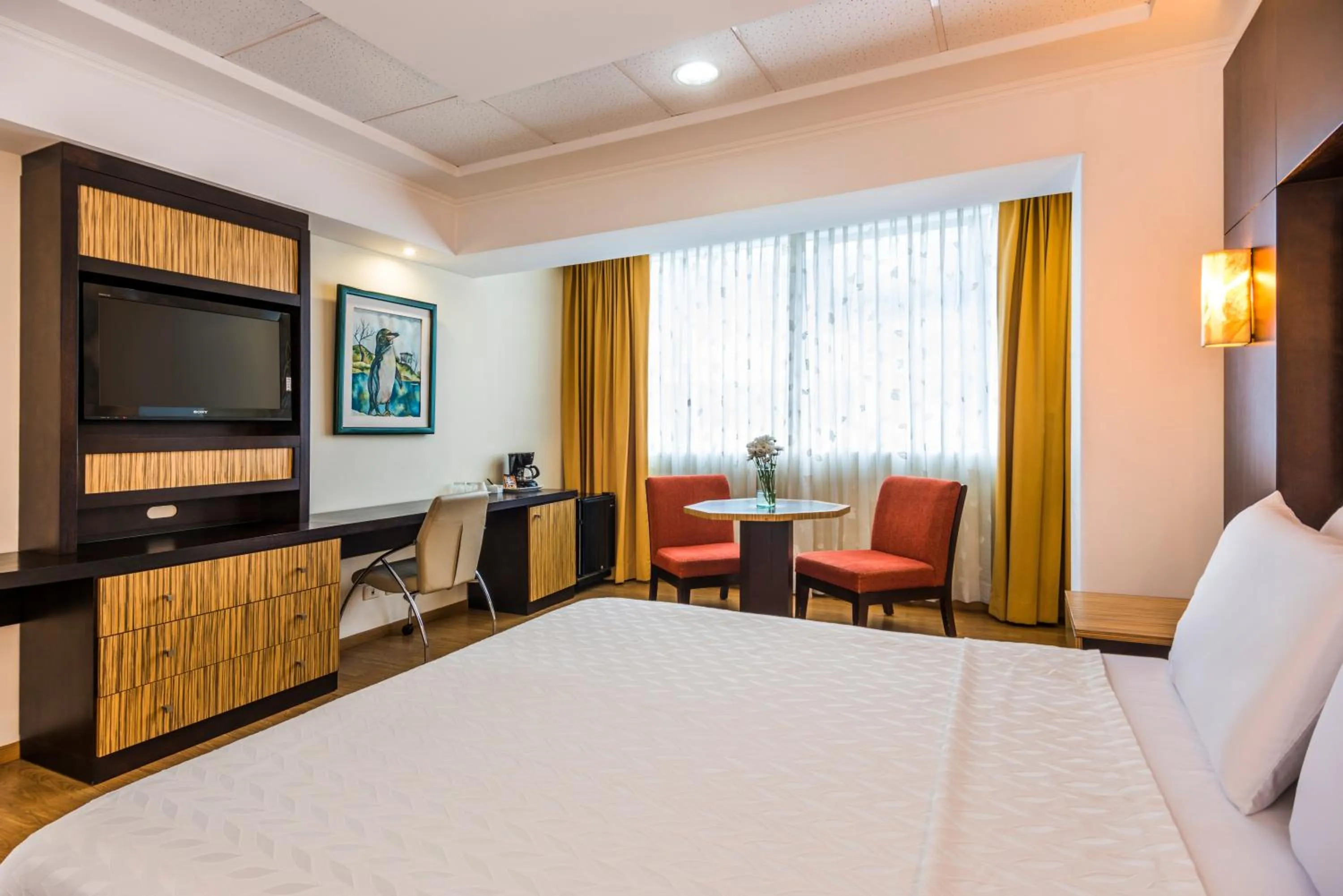 Superior Double Room in GH Galeria Hotel