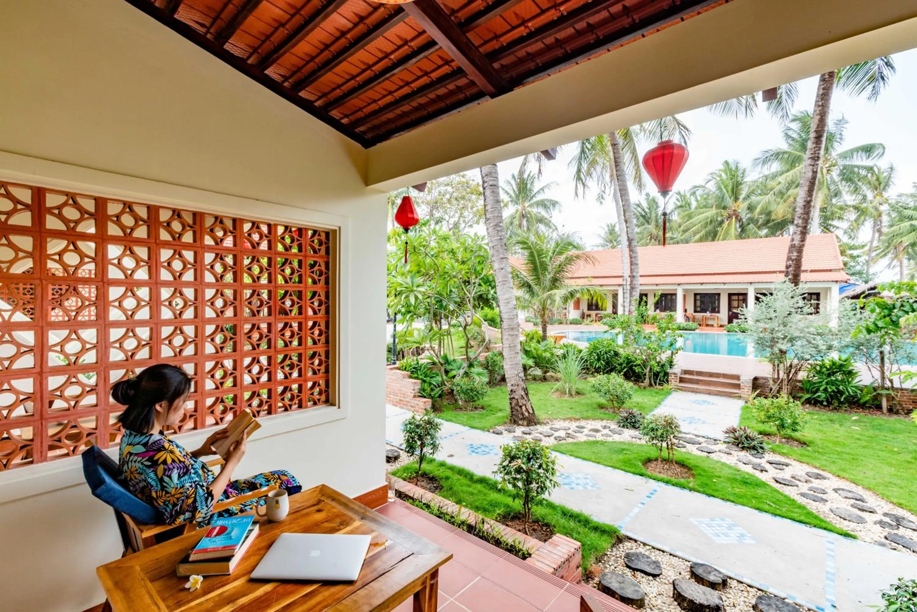 Twin Room with Pool View in Hula Hula Seafront Phu Quoc