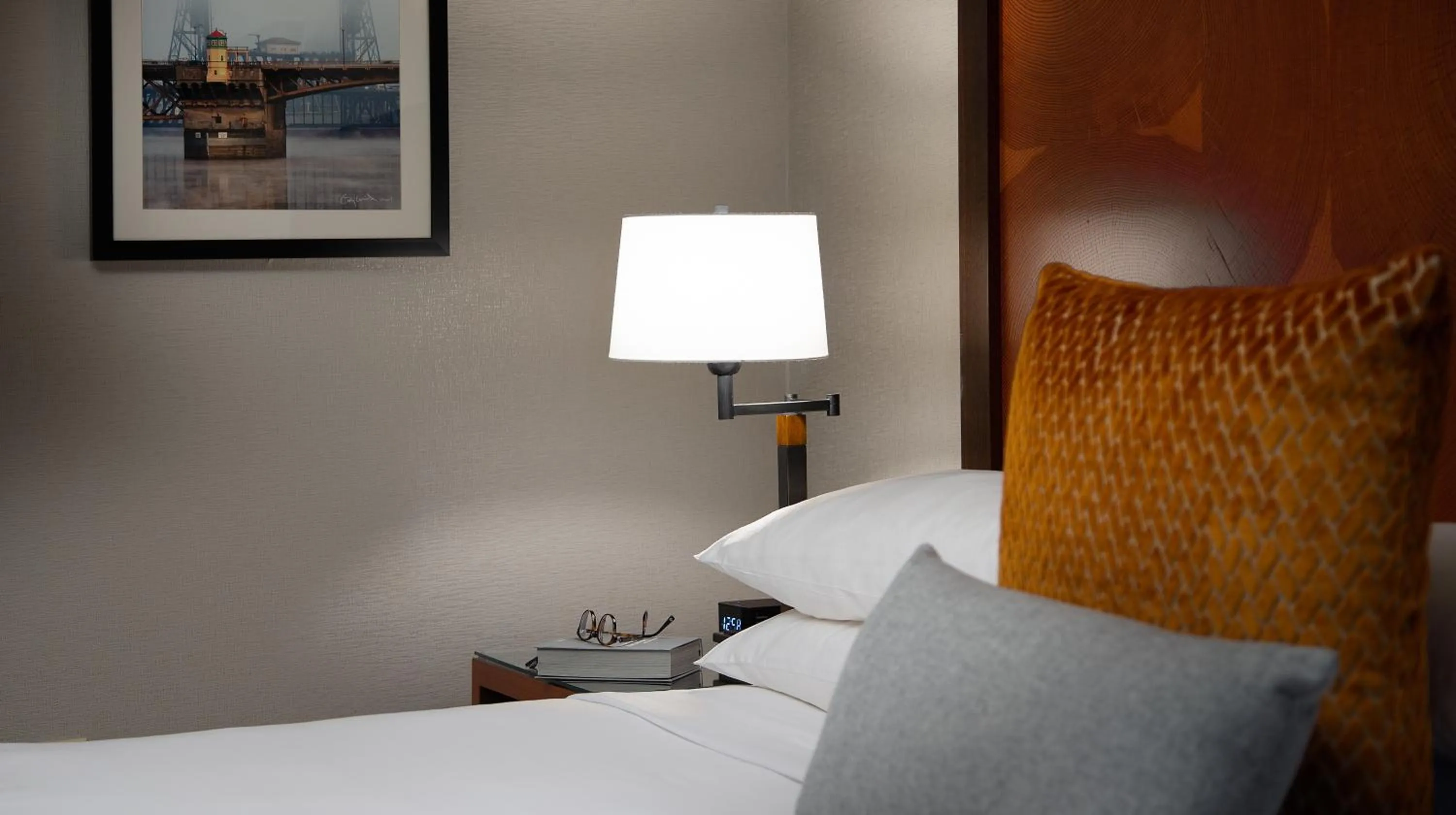 Deluxe King Park View in The Paramount Hotel Portland