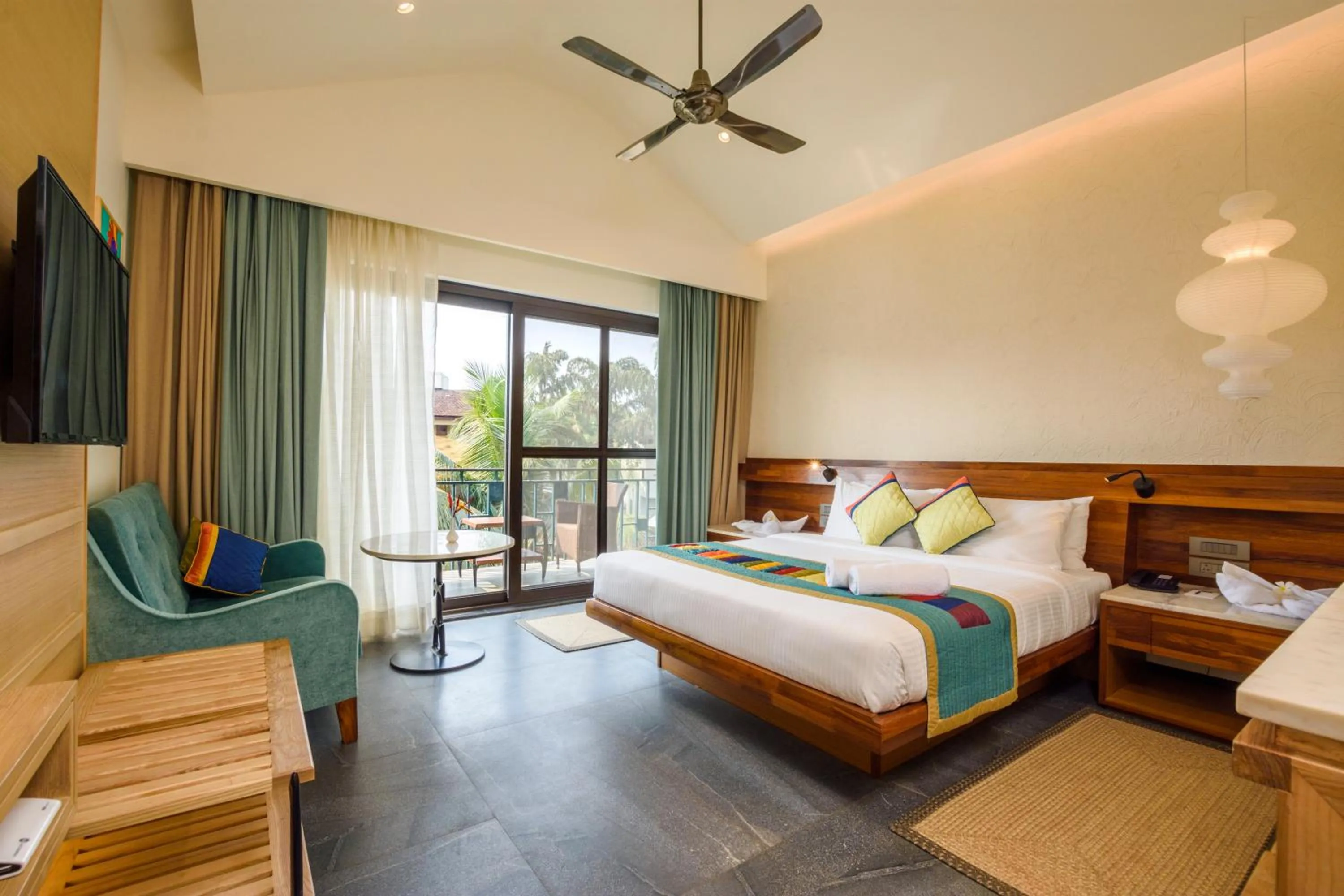 Superior Double Room with Pool View in Beleza By The Beach