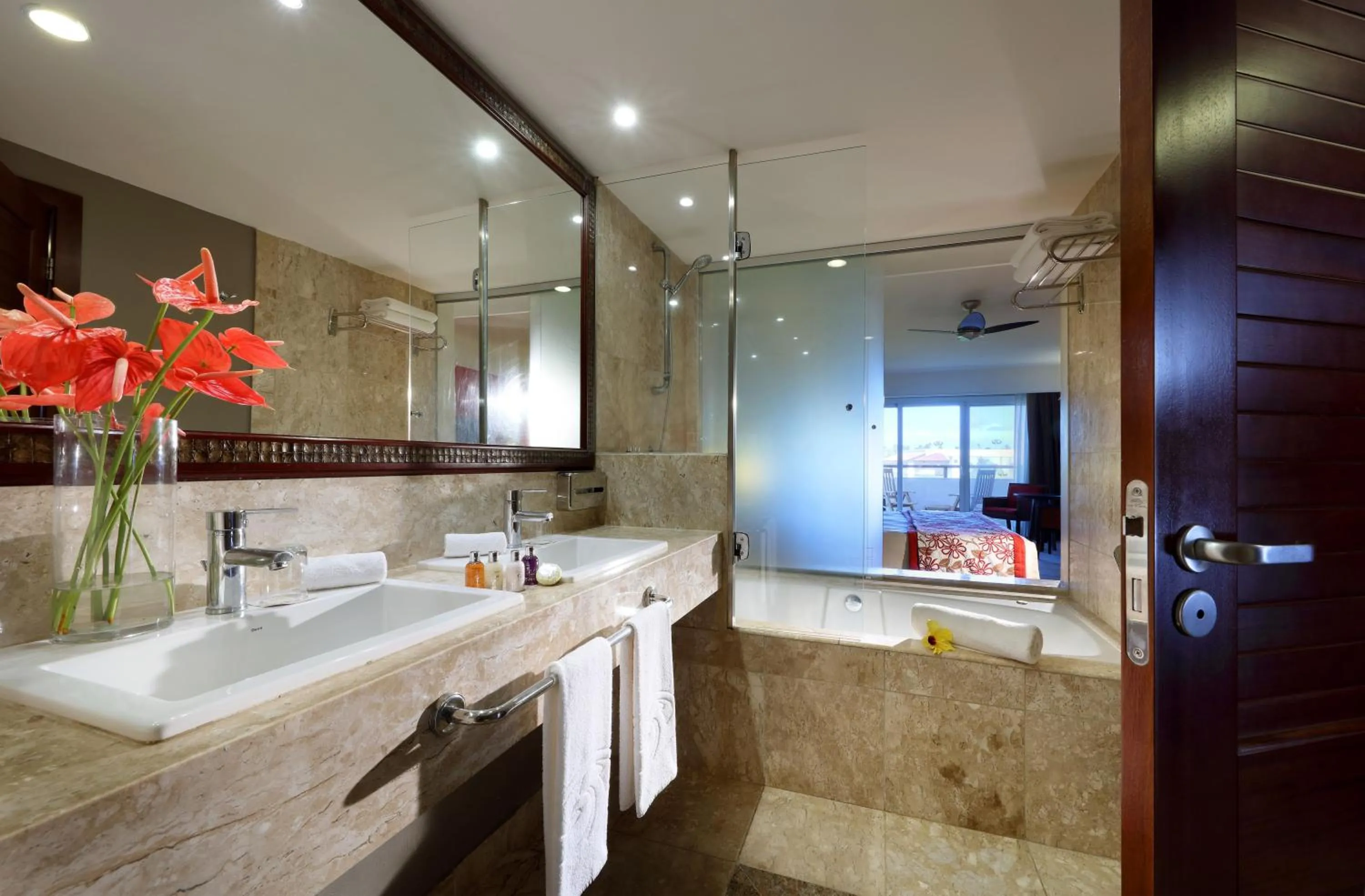 Junior Suite Poolside - single occupancy in Grand Palladium Imbassaí Resort & Spa - All Inclusive