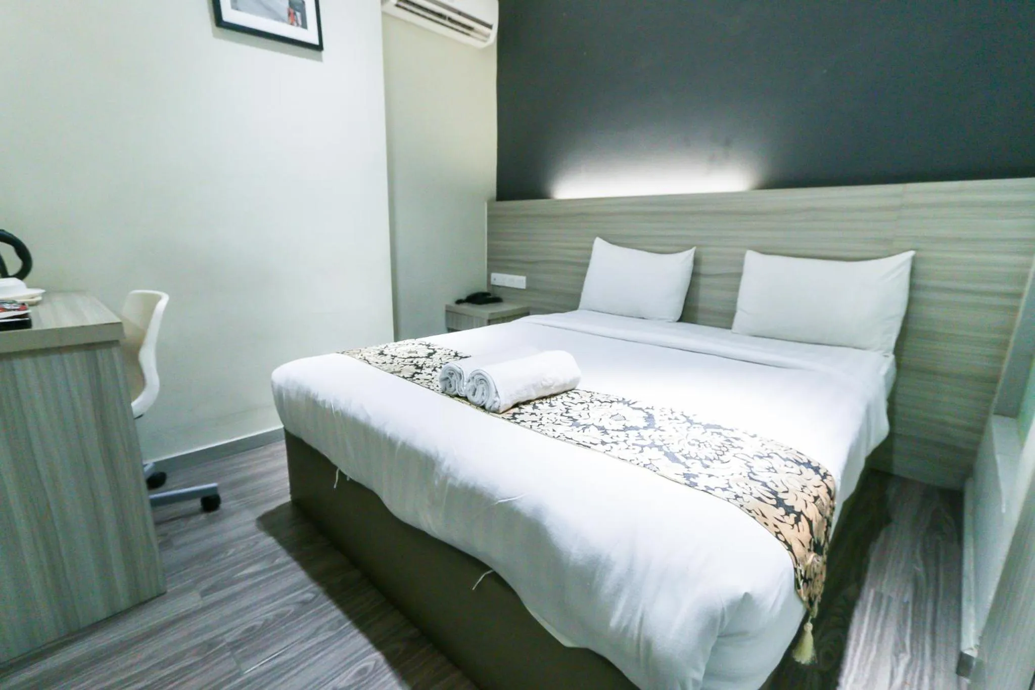 Standard Queen Room in Hotel 99 Kepong