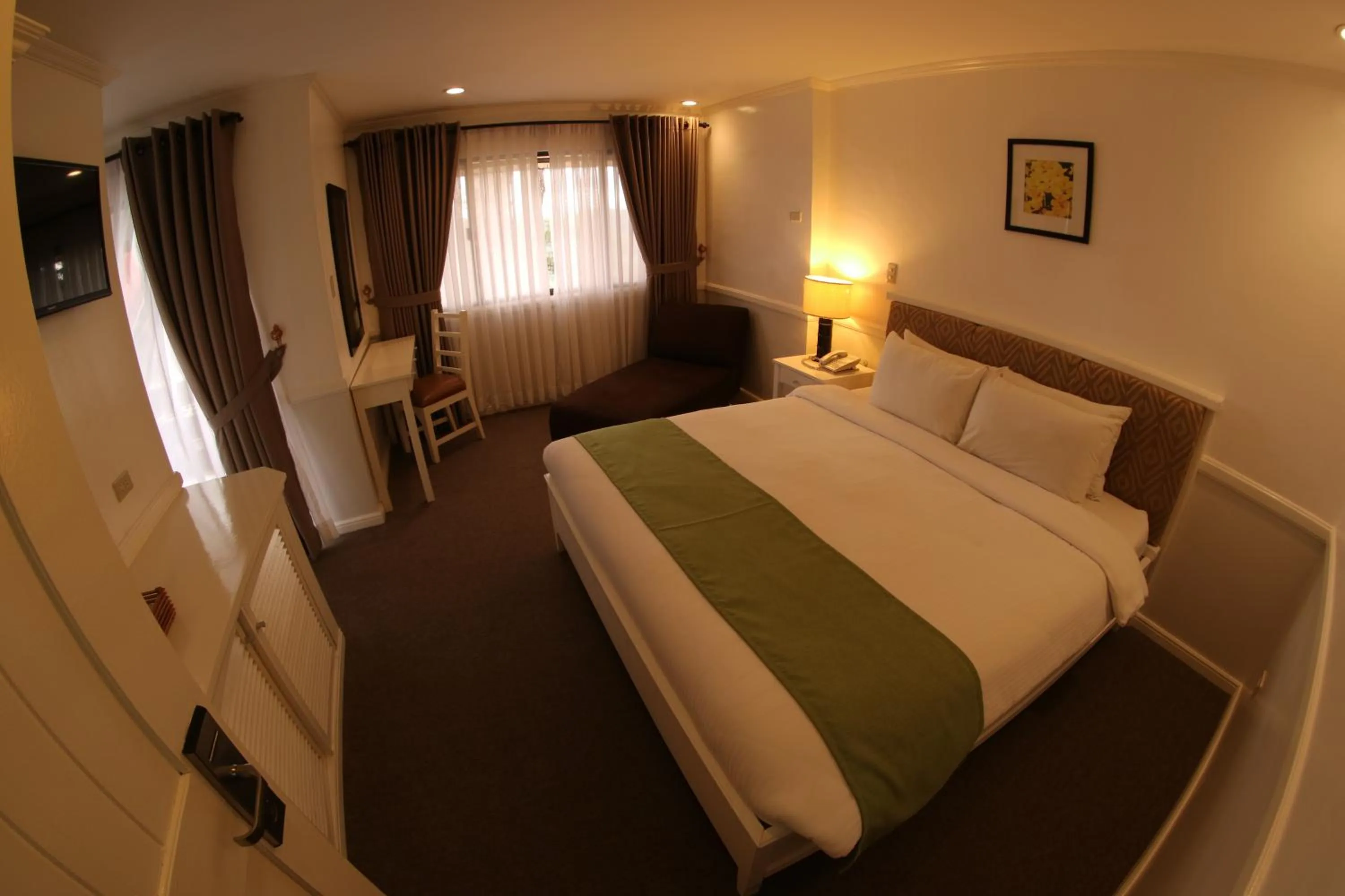 Junior Suite in Mines View Park Hotel