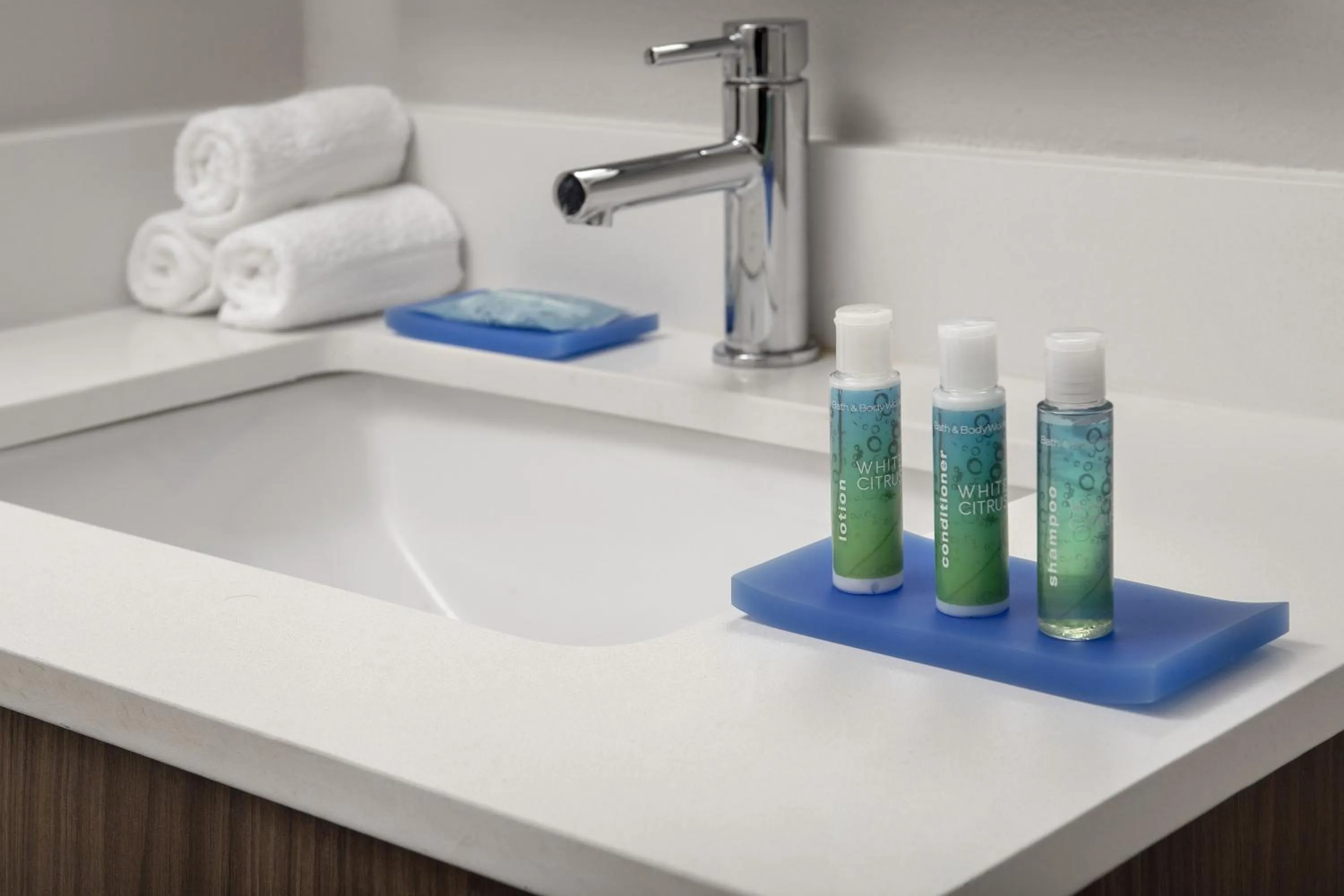 Standard Queen Room with Two Queen Beds in Holiday Inn Express San Antonio North Riverwalk Area by IHG