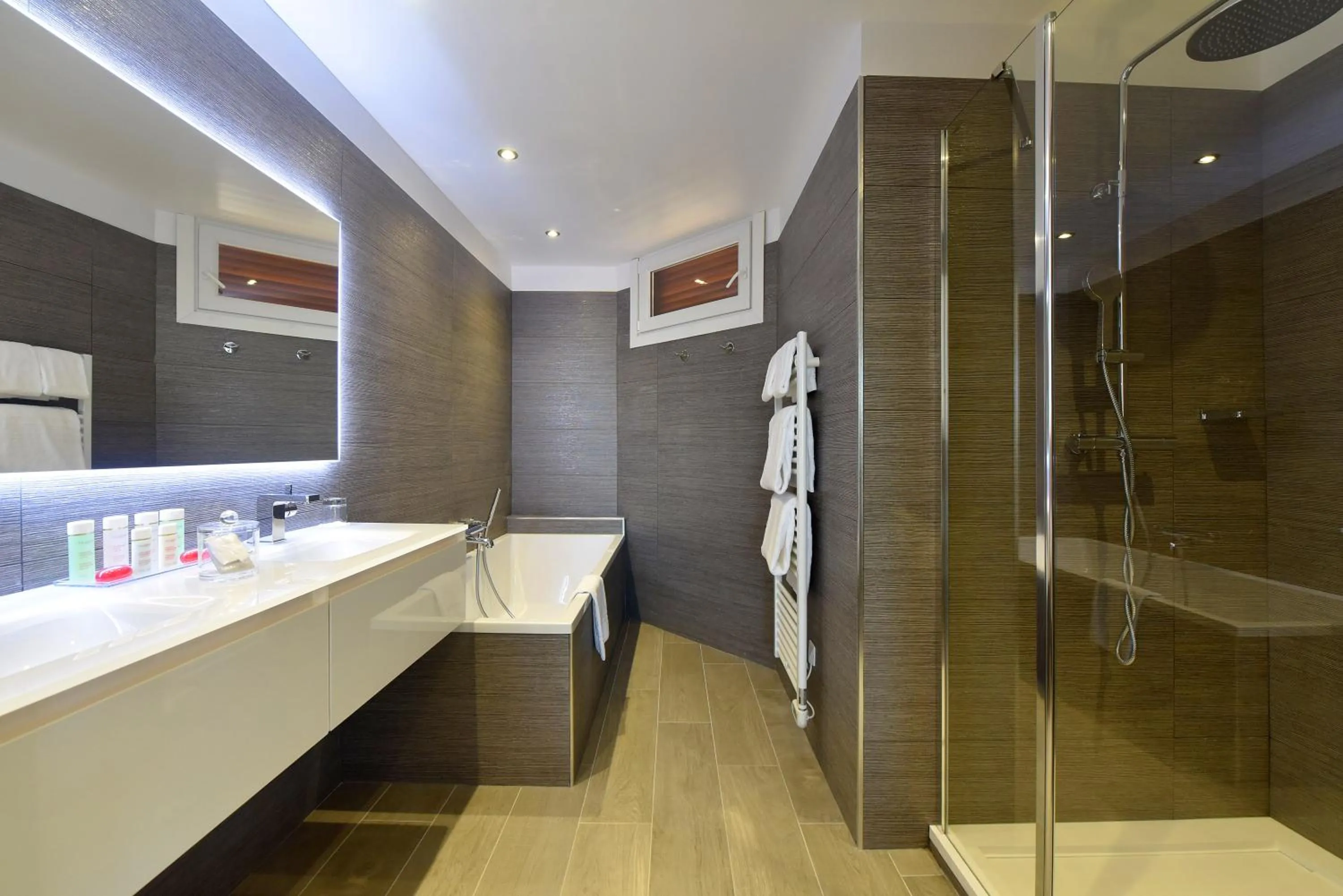 Suite Partial Sea View with Balcony in Hôtel La Roya