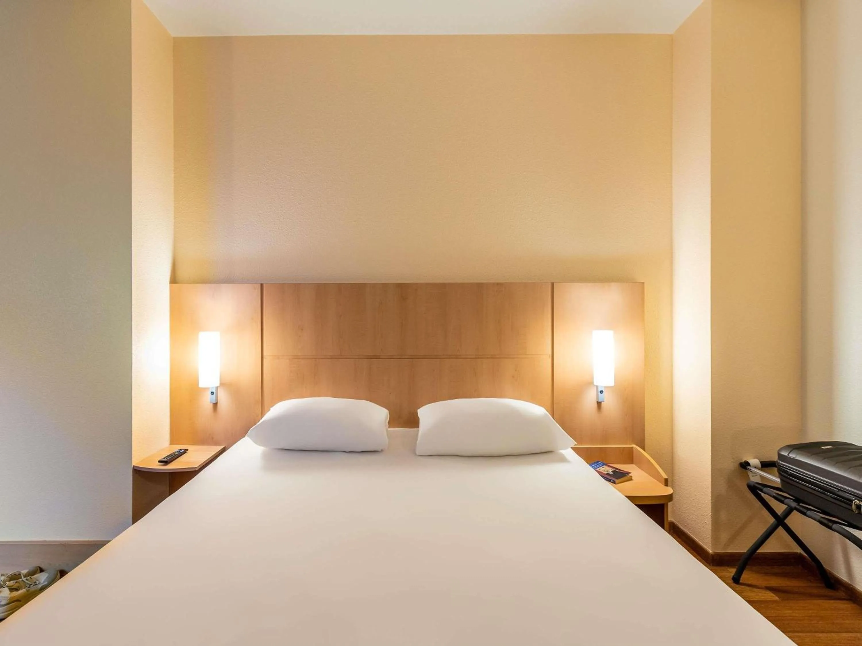 Standard Double Room - Mobility Accessible in Ibis Bilbao Centro