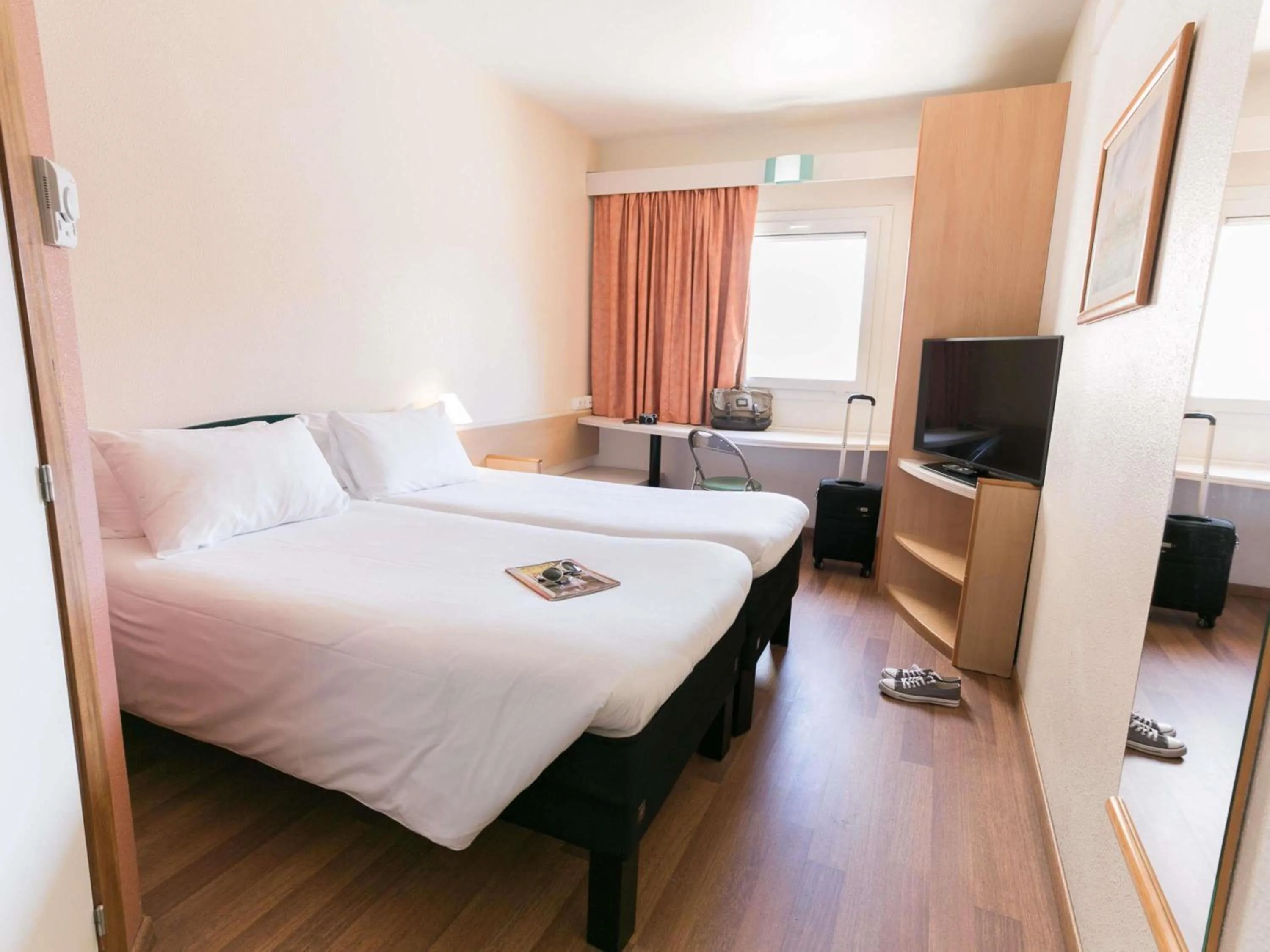 Twin Room in Ibis Jerez De La Frontera Cadiz