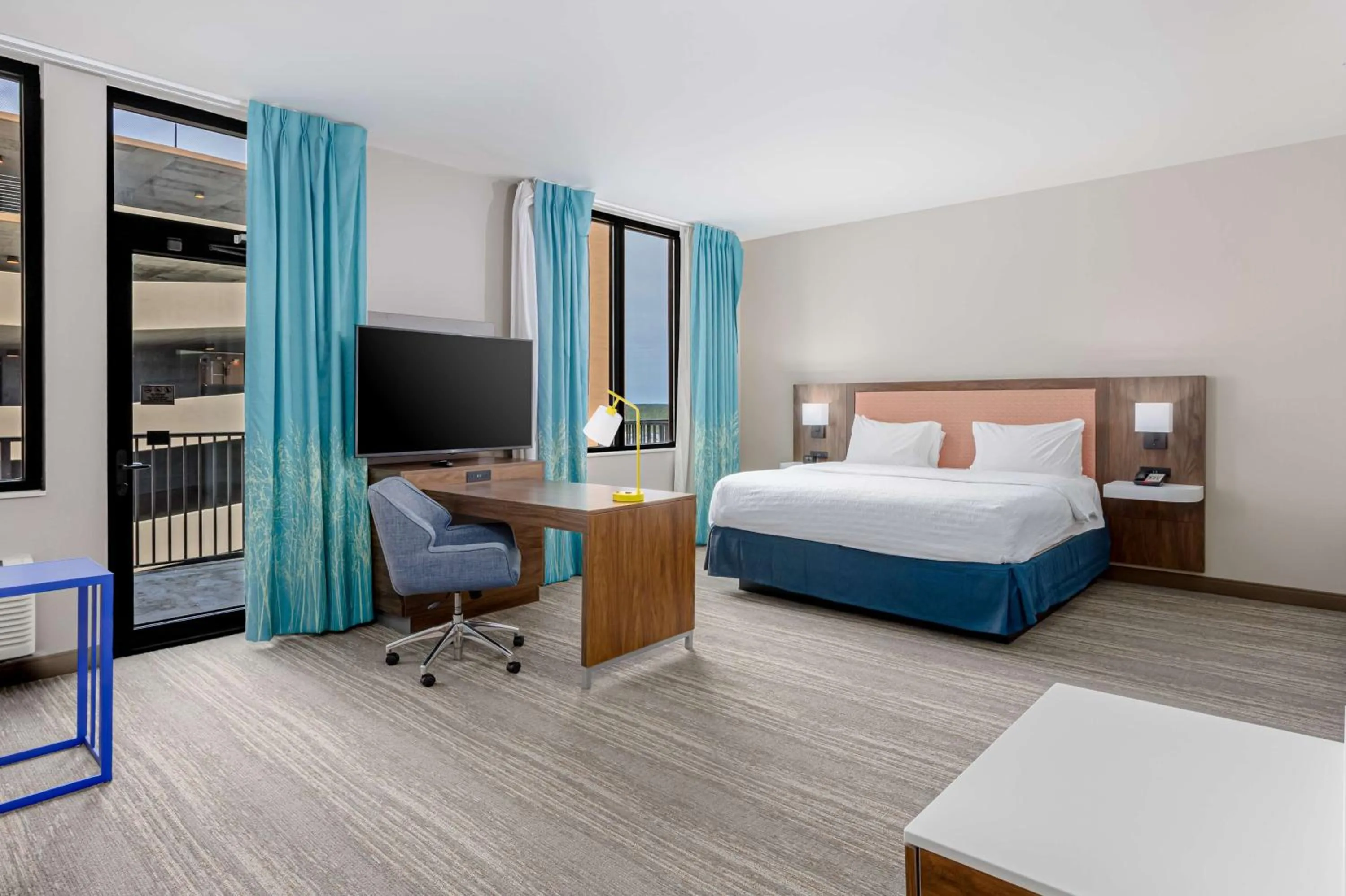 King Suite in Hampton Inn & Suites - Orange Beach