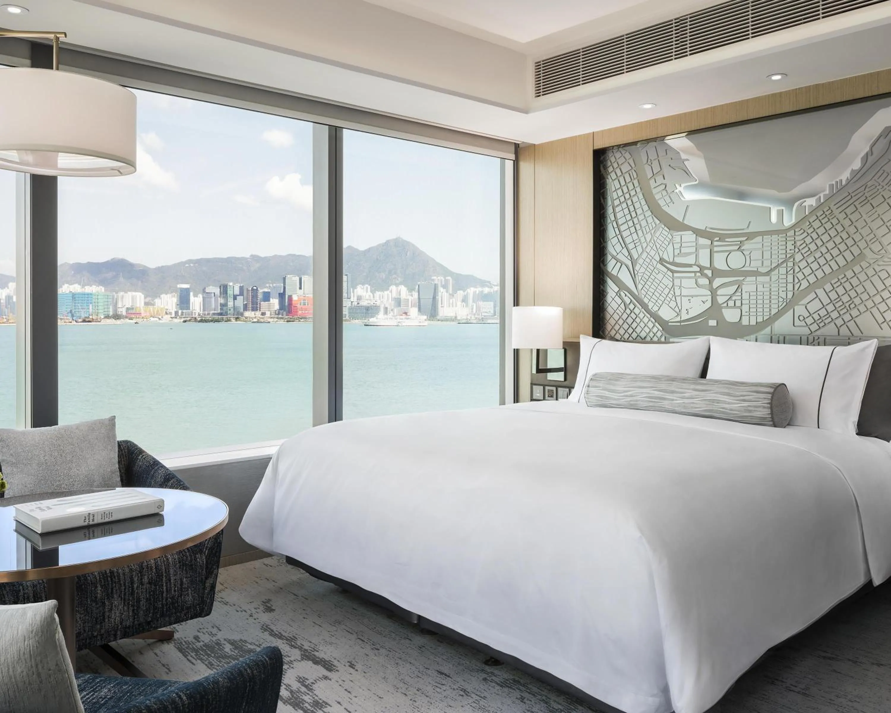 Deluxe King Room with Harbor View - single occupancy - Lounge Access in Hyatt Centric Victoria Harbour