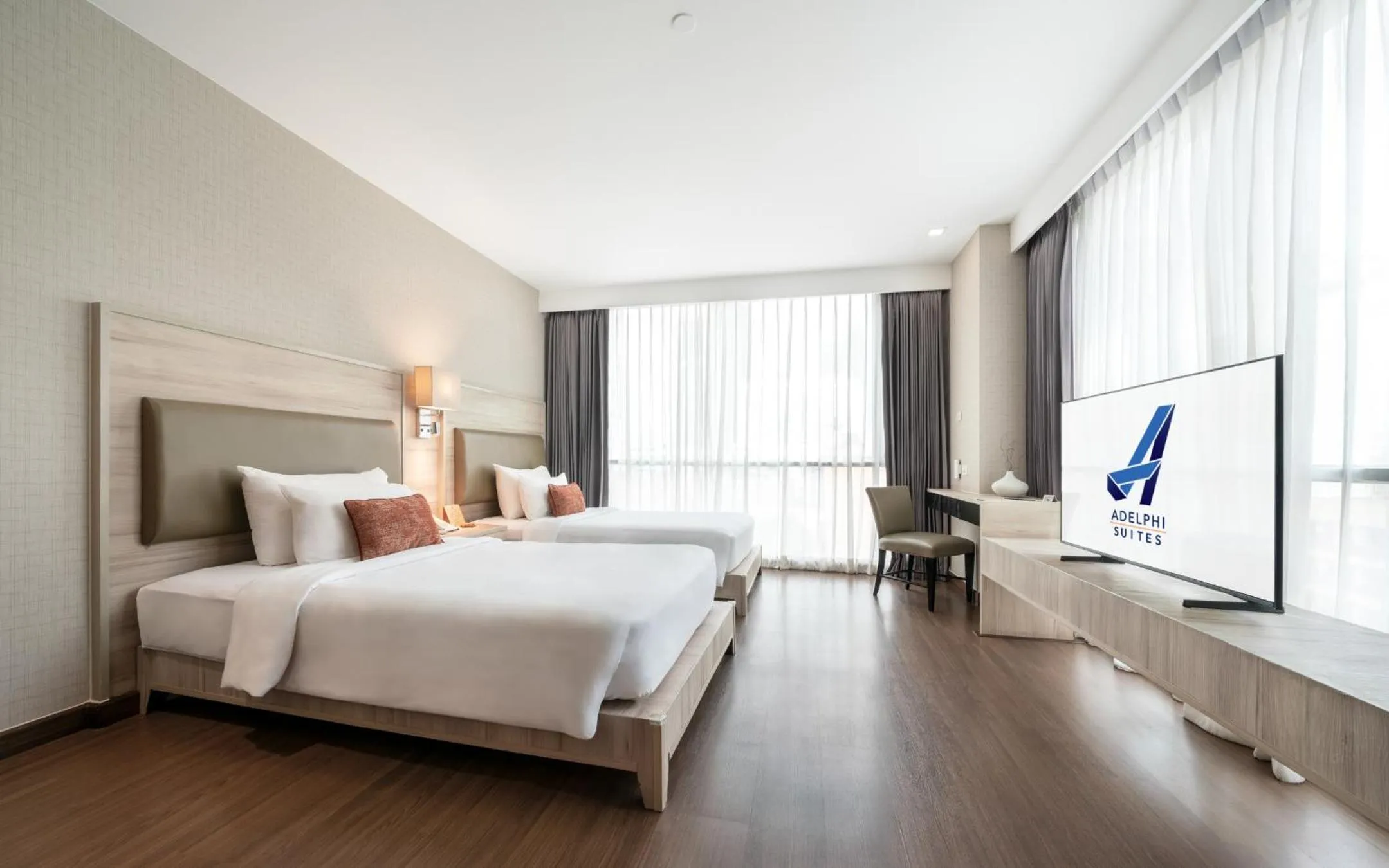 Studio Twin Room in Adelphi Suites Bangkok
