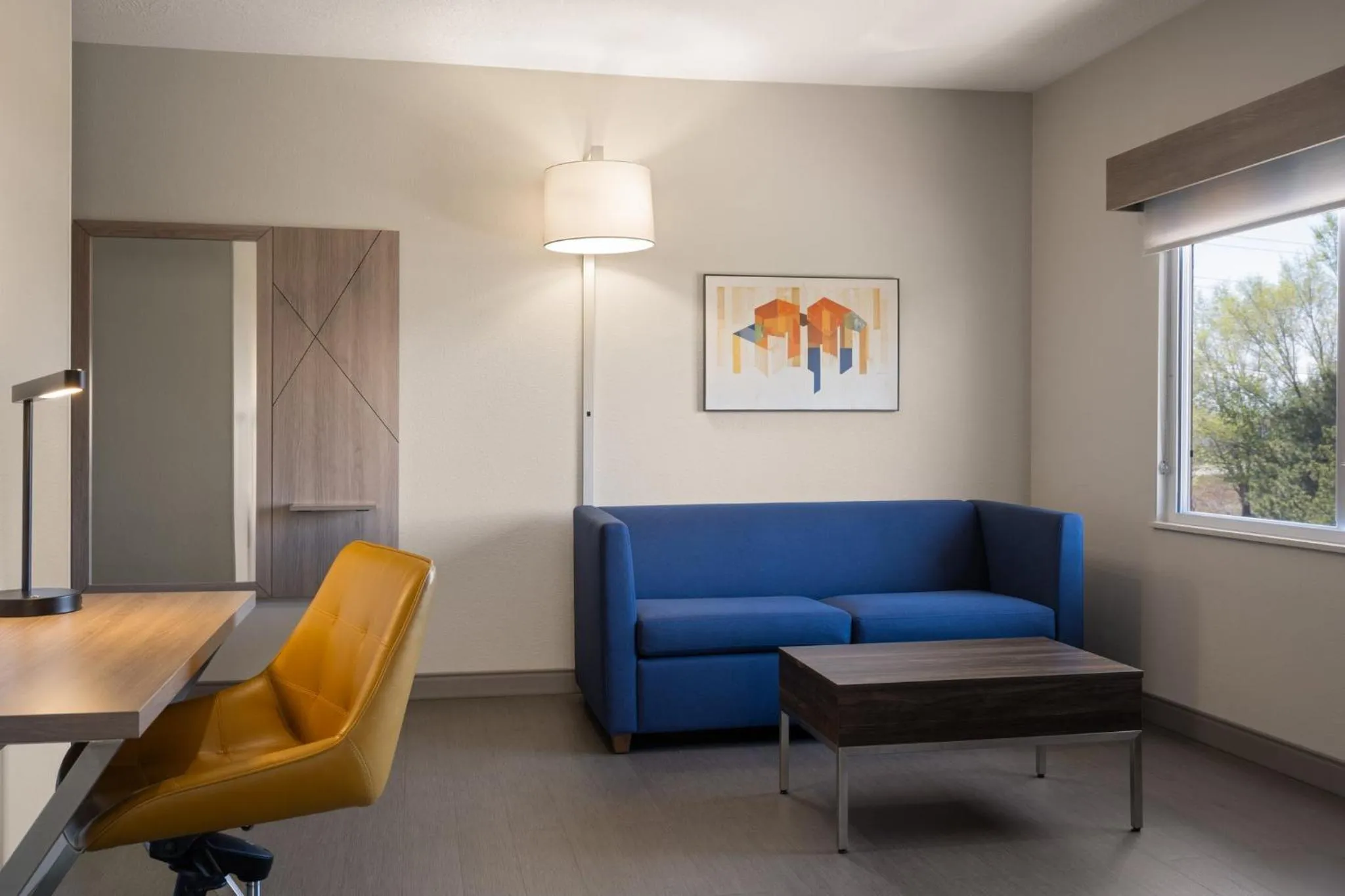 King Suite with Mountain View in Holiday Inn Express & Suites American Fork - North Provo by IHG