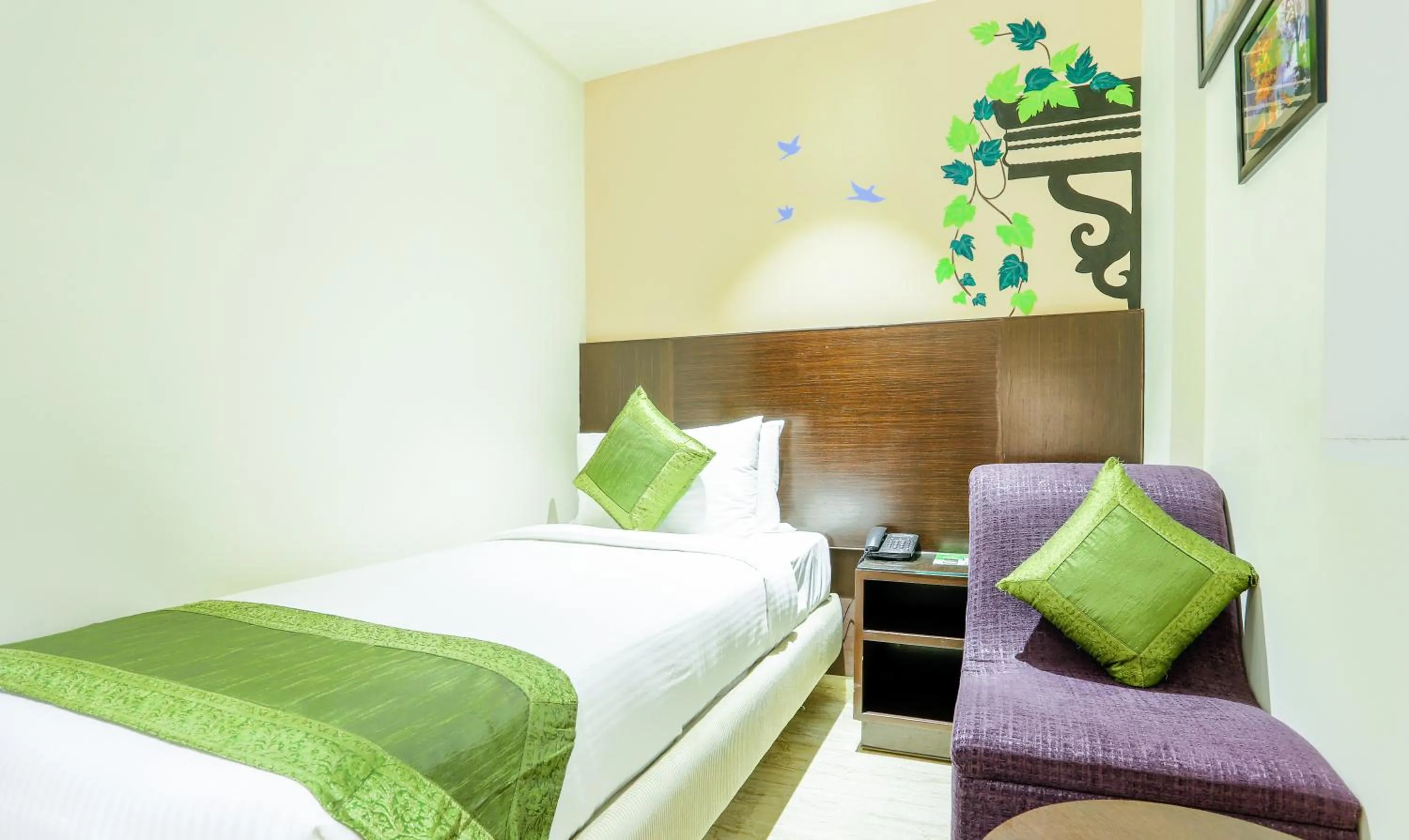 Single Room - single occupancy in Treebo C Plaza
