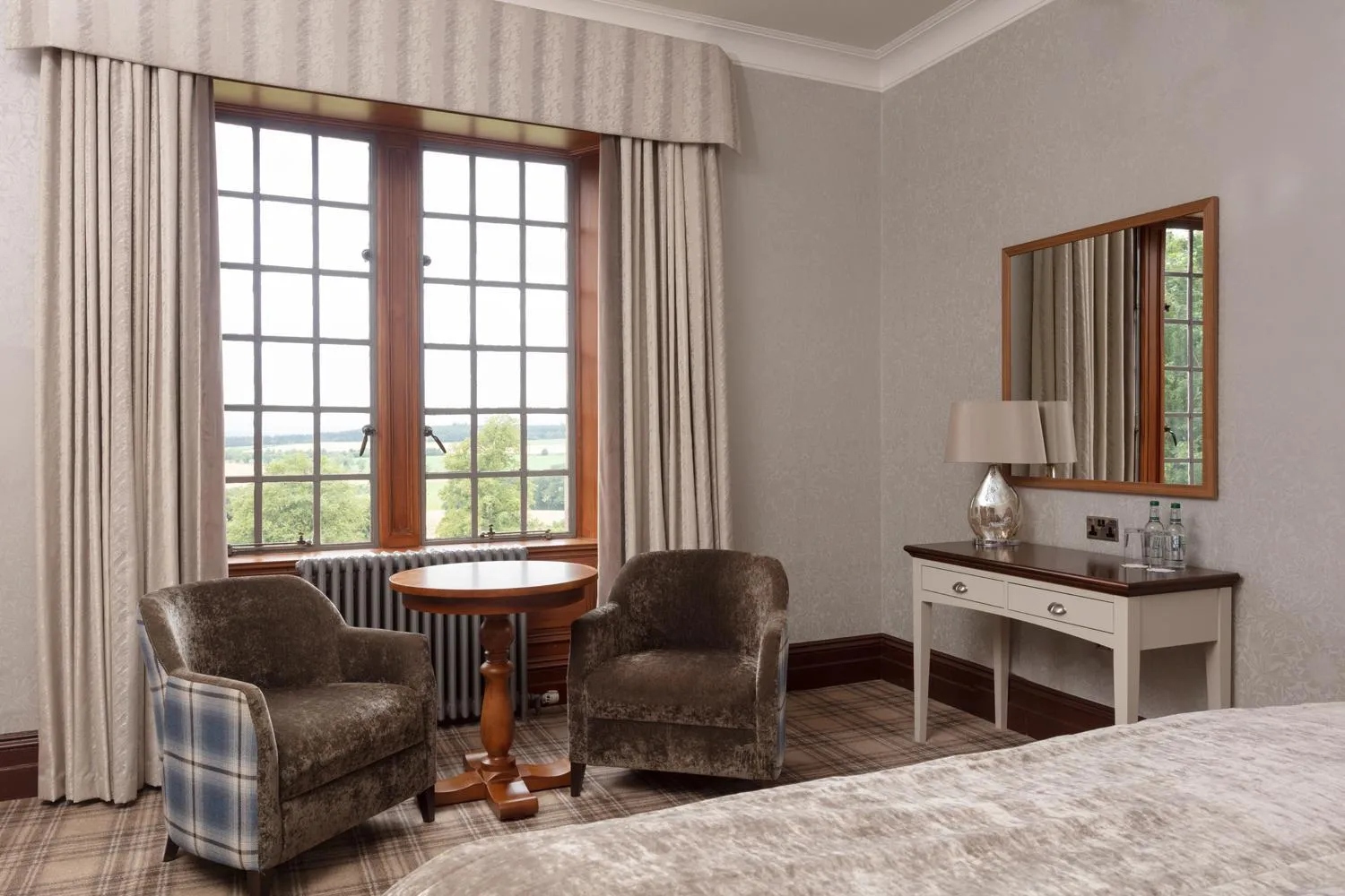 Deluxe Suite in Murrayshall Country Estate