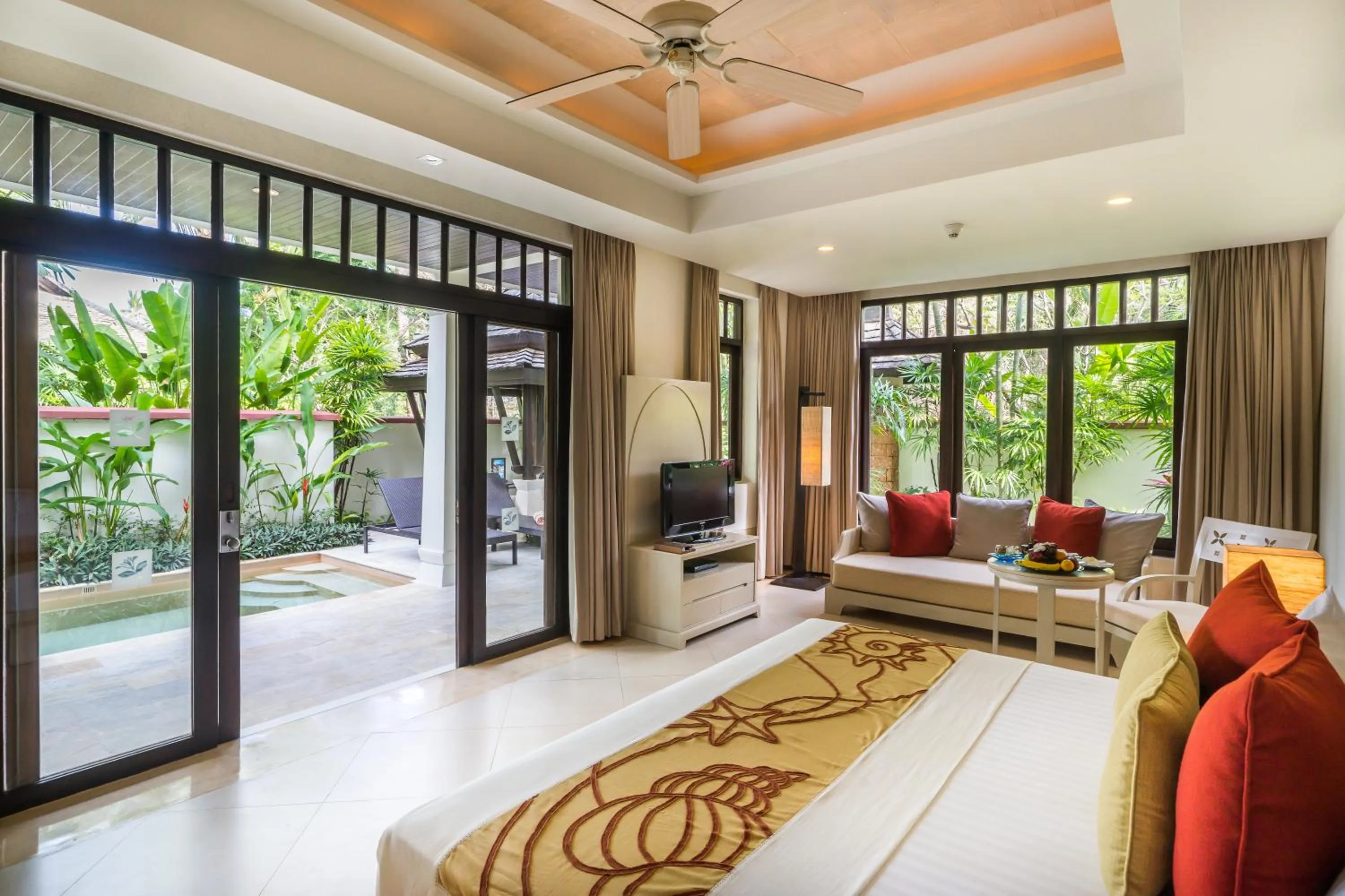 Private Garden Pool in Melati Beach Resort & Spa