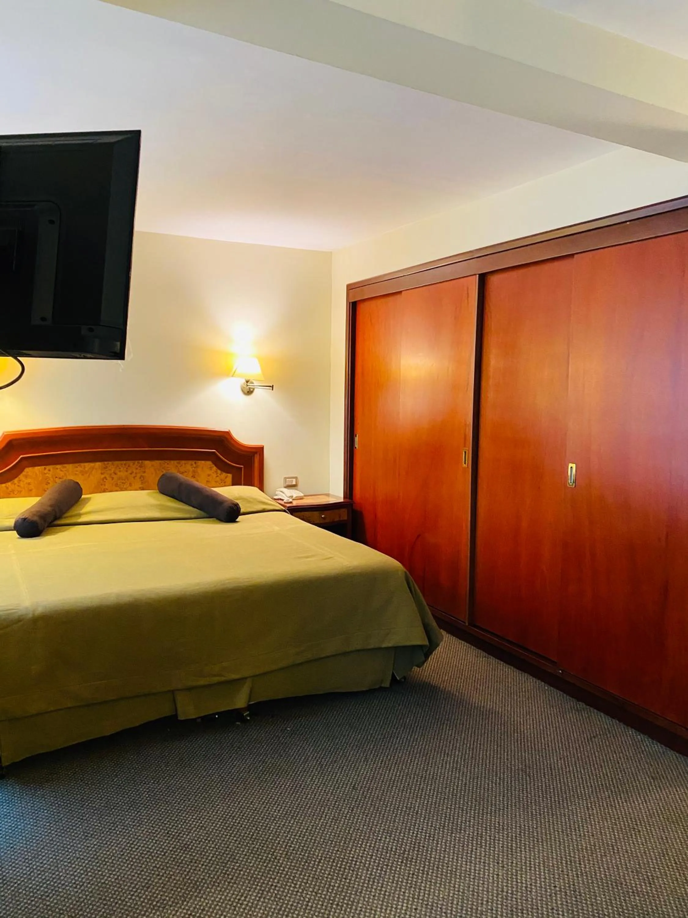 Superior Double Room in Hotel Continental Lima