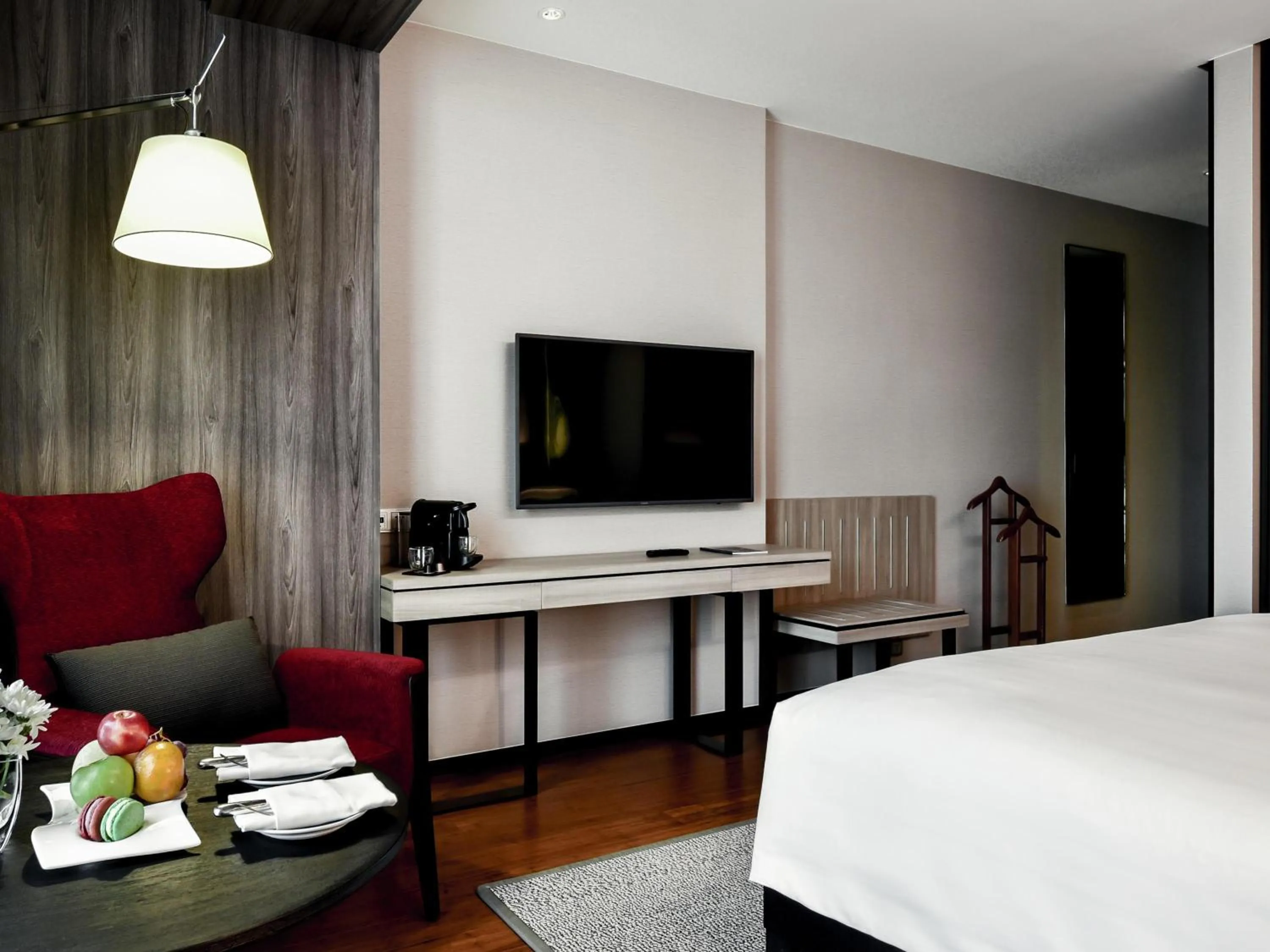 Executive Twin Room with Executive Lounge Access in Pullman Bangkok King Power