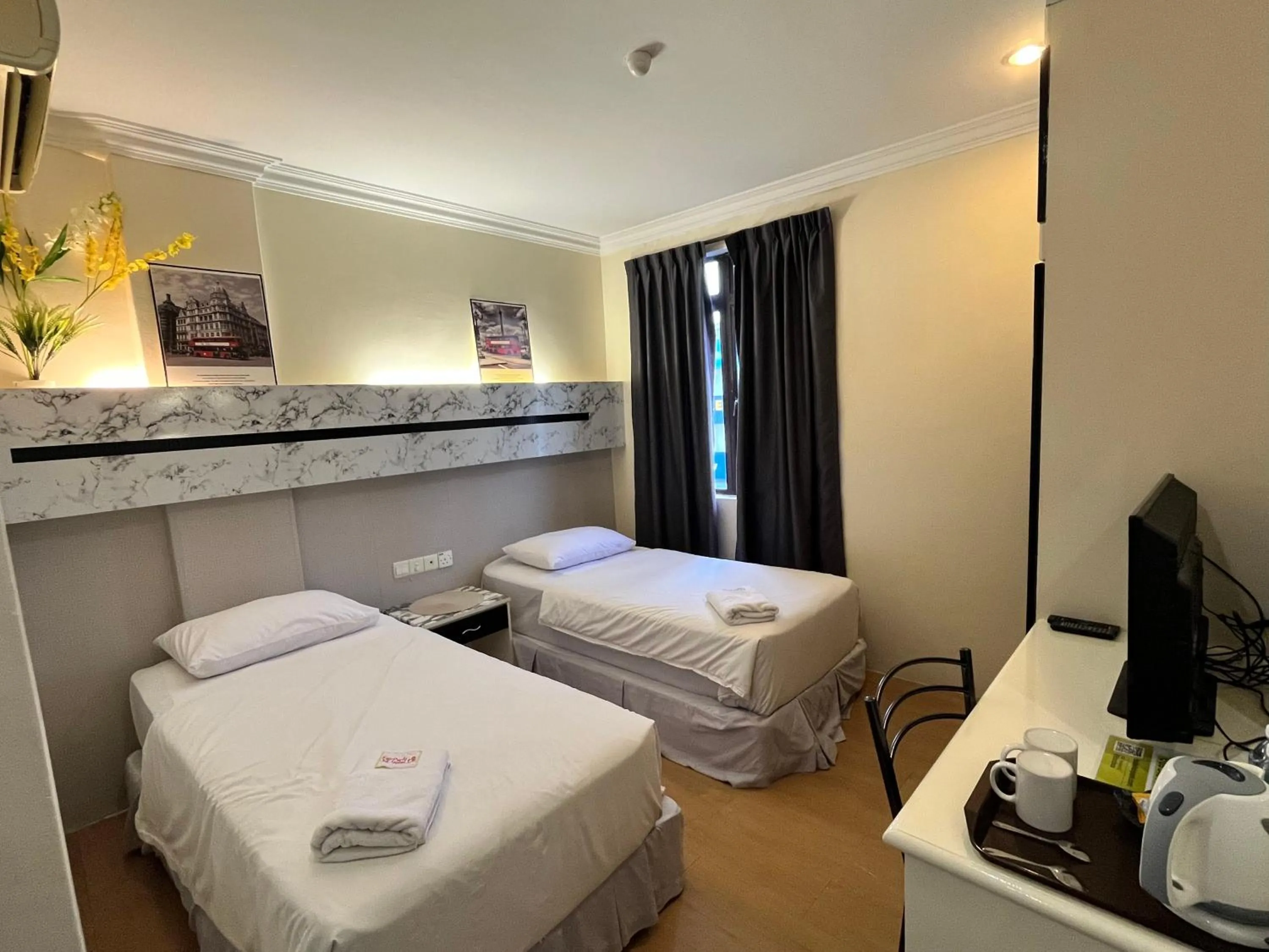 Twin Room in Fair Park Hotel