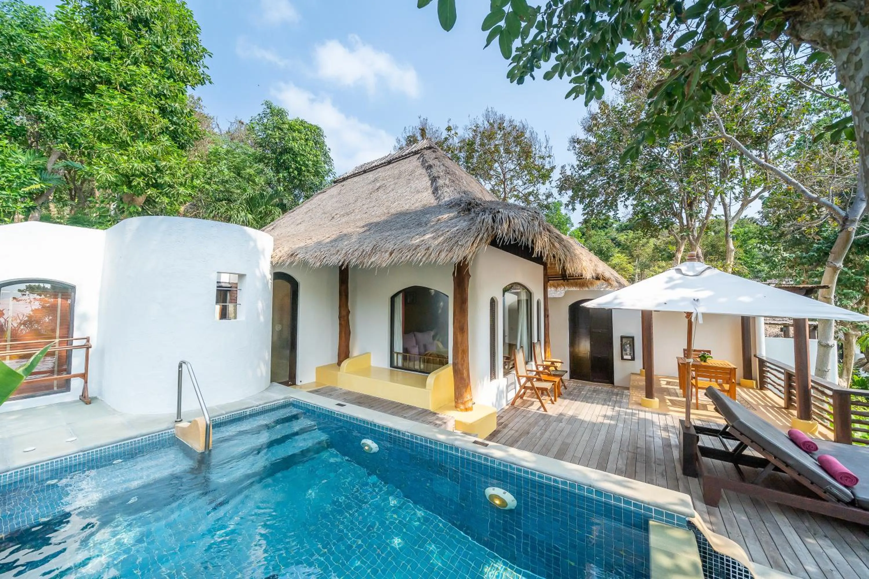 Garden Villa with Private Pool  in Paradee