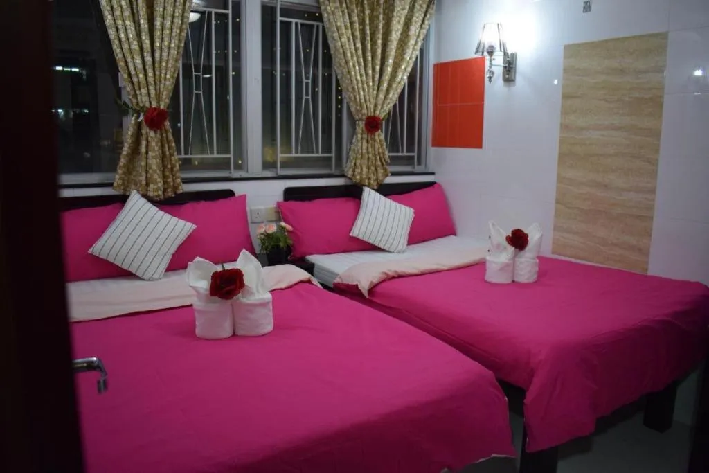 Deluxe King Suite in Premium Lounge