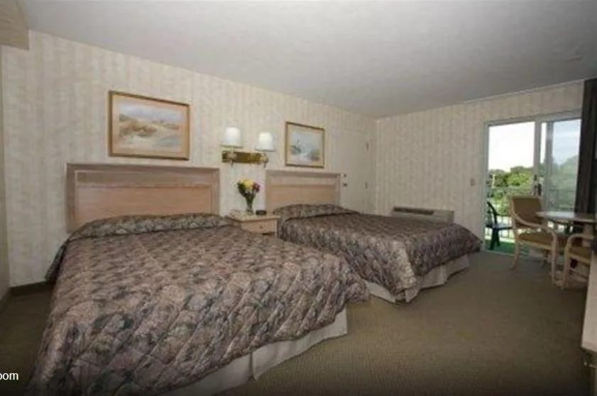 Double Room with Balcony in Winnapaug Inn