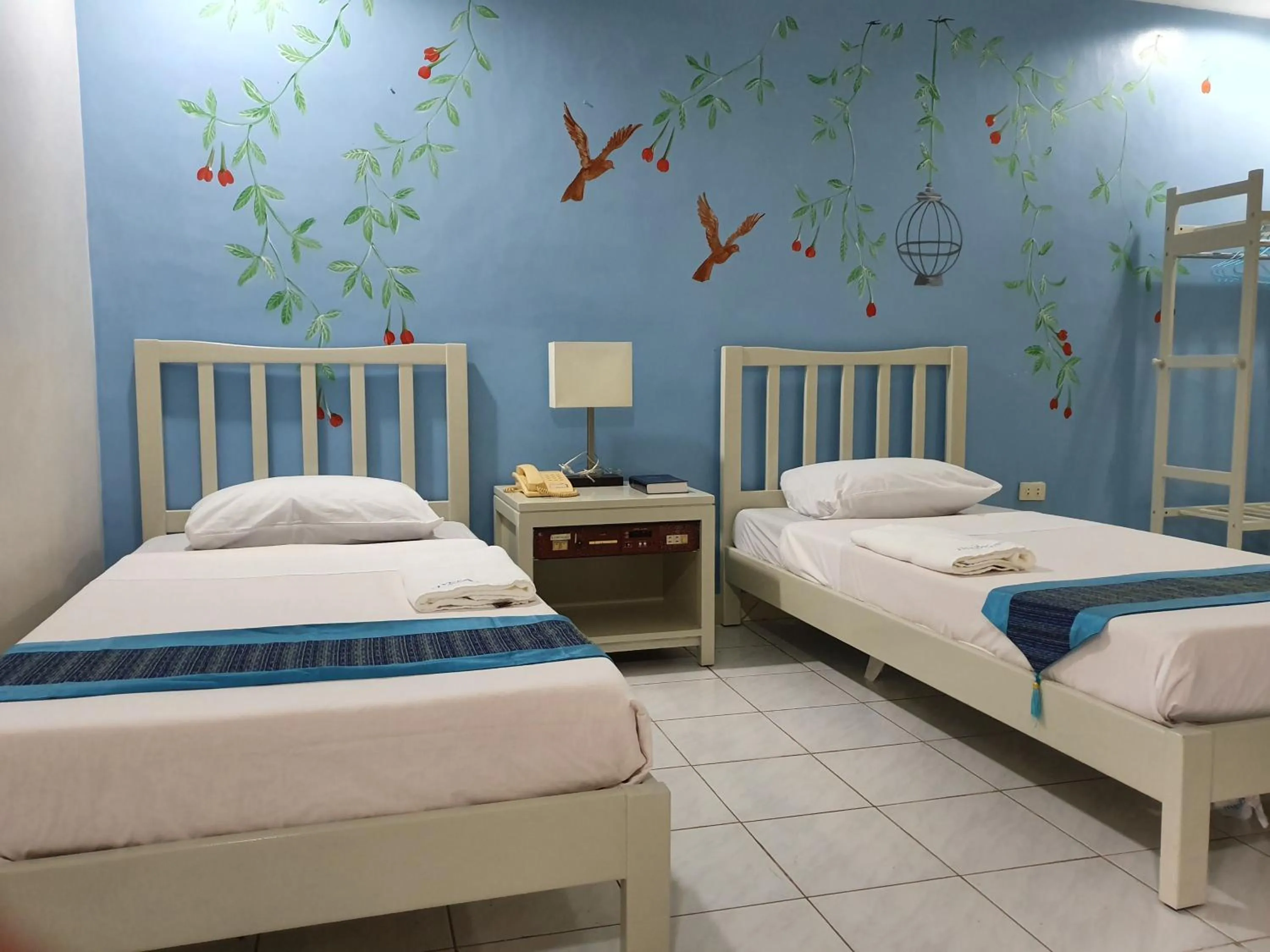 Deluxe Twin Room in Riverview Resort and Conference Center