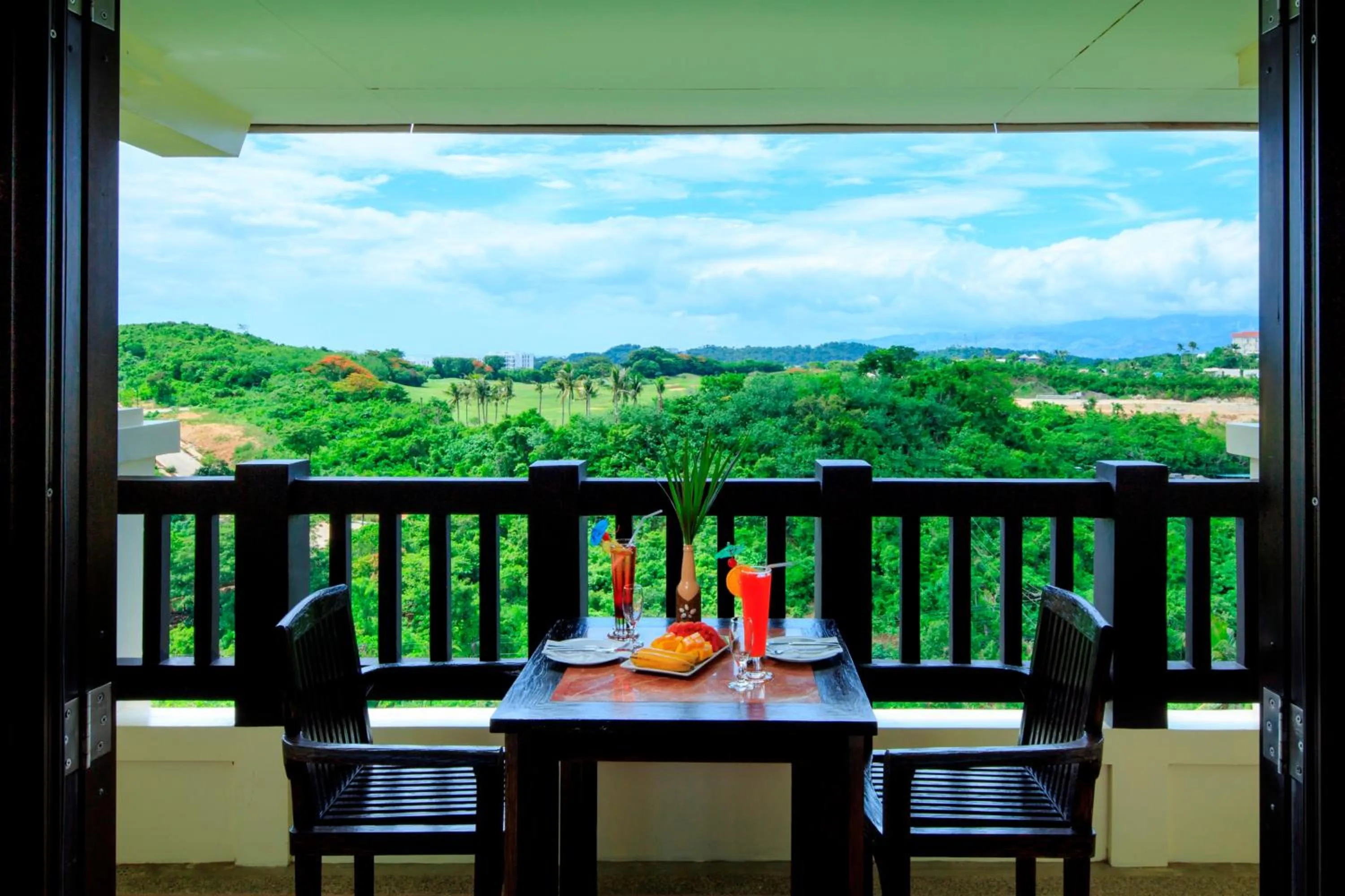 Deluxe Room in Alta Vista de Boracay