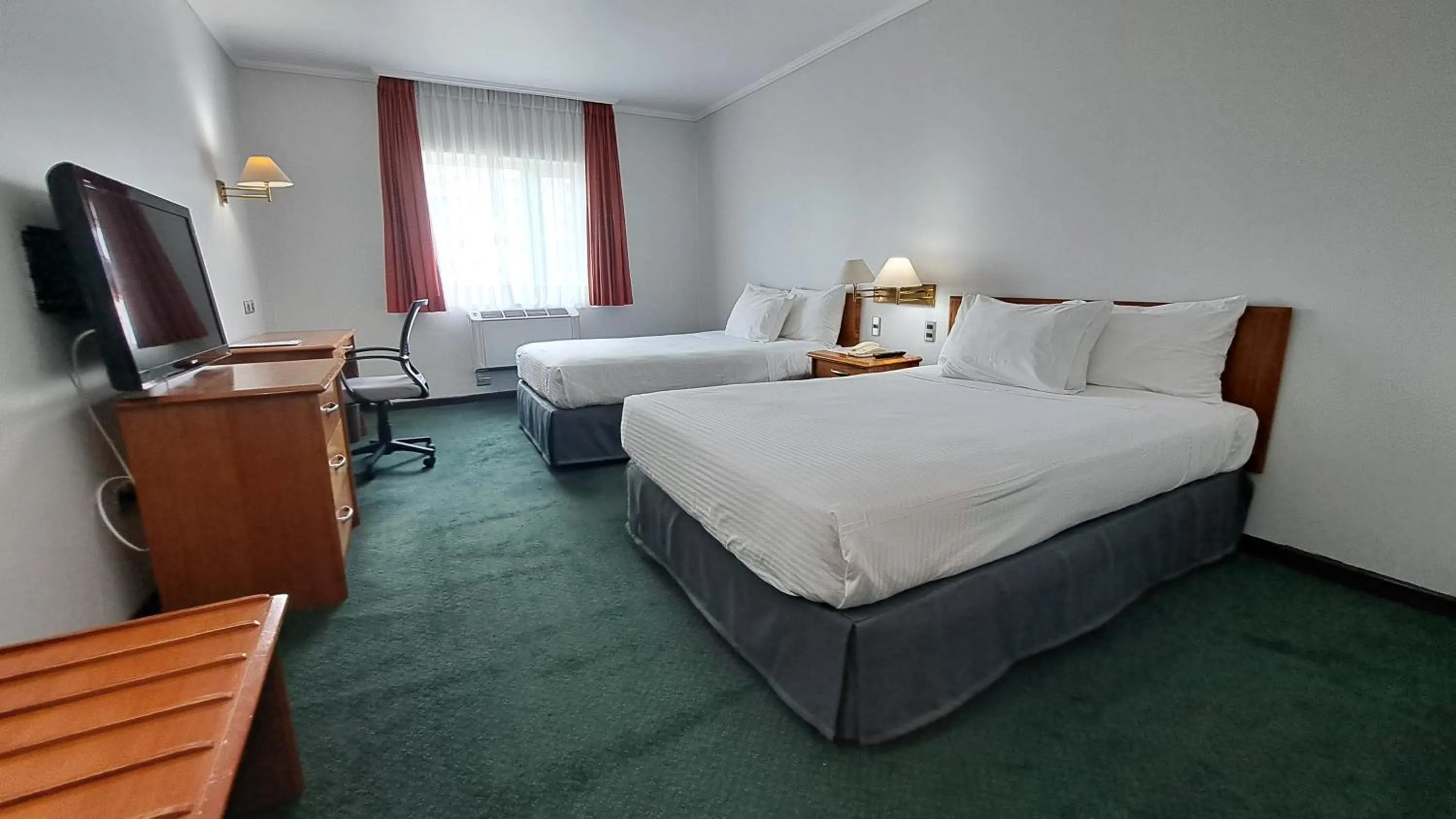 Queen Room with Two Queen Beds - single occupancy in Hotel Diego De Almagro Talca