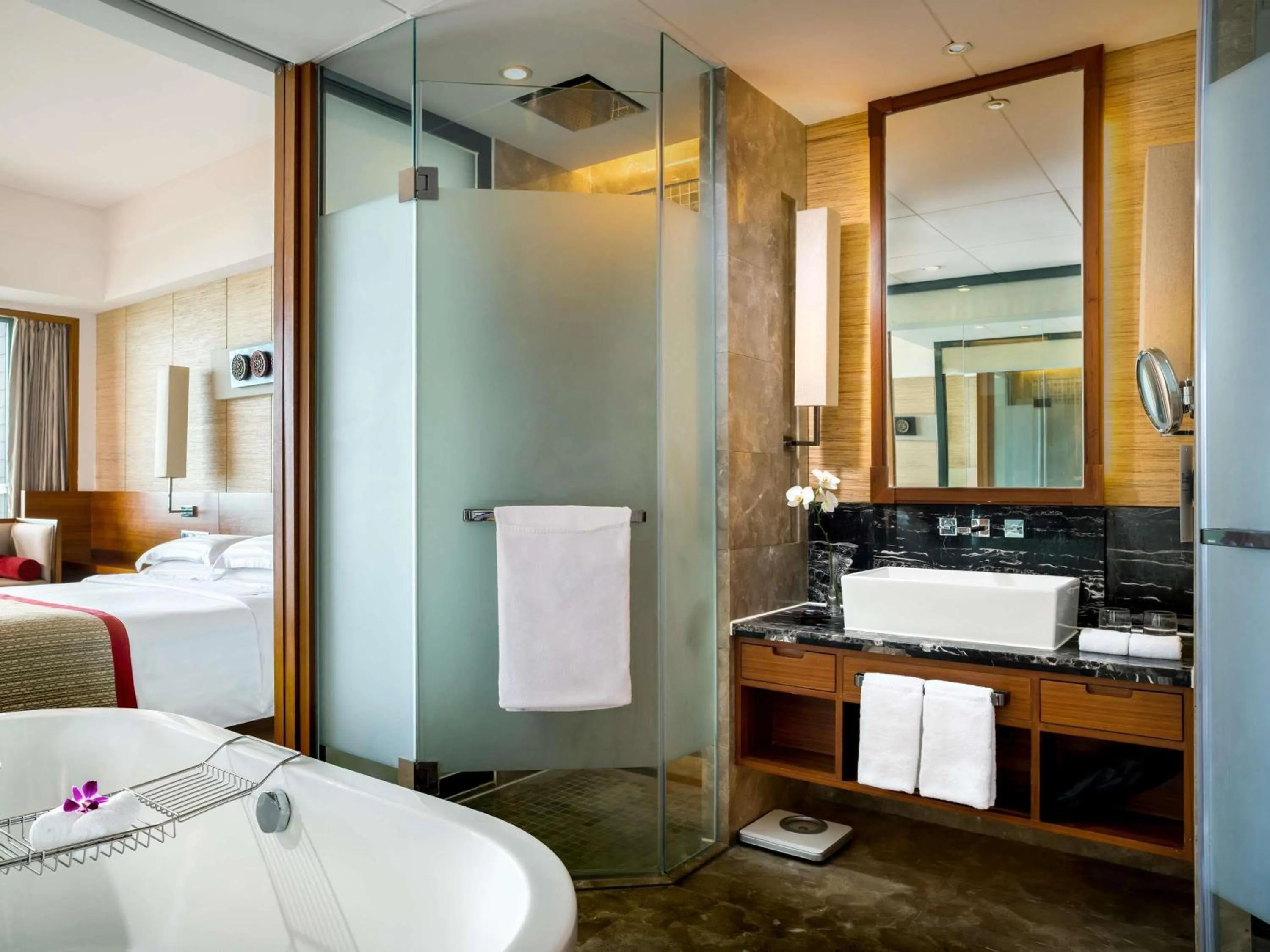 Grand Ocean View Twin in Pullman Oceanview Sanya Bay Resort & Spa