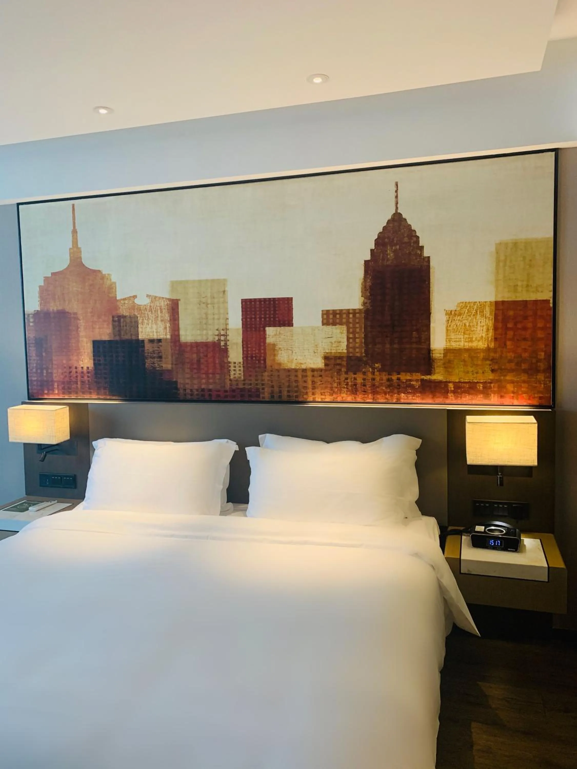 Executive King Room in Mercure Shanghai Hongqiao Railway Station