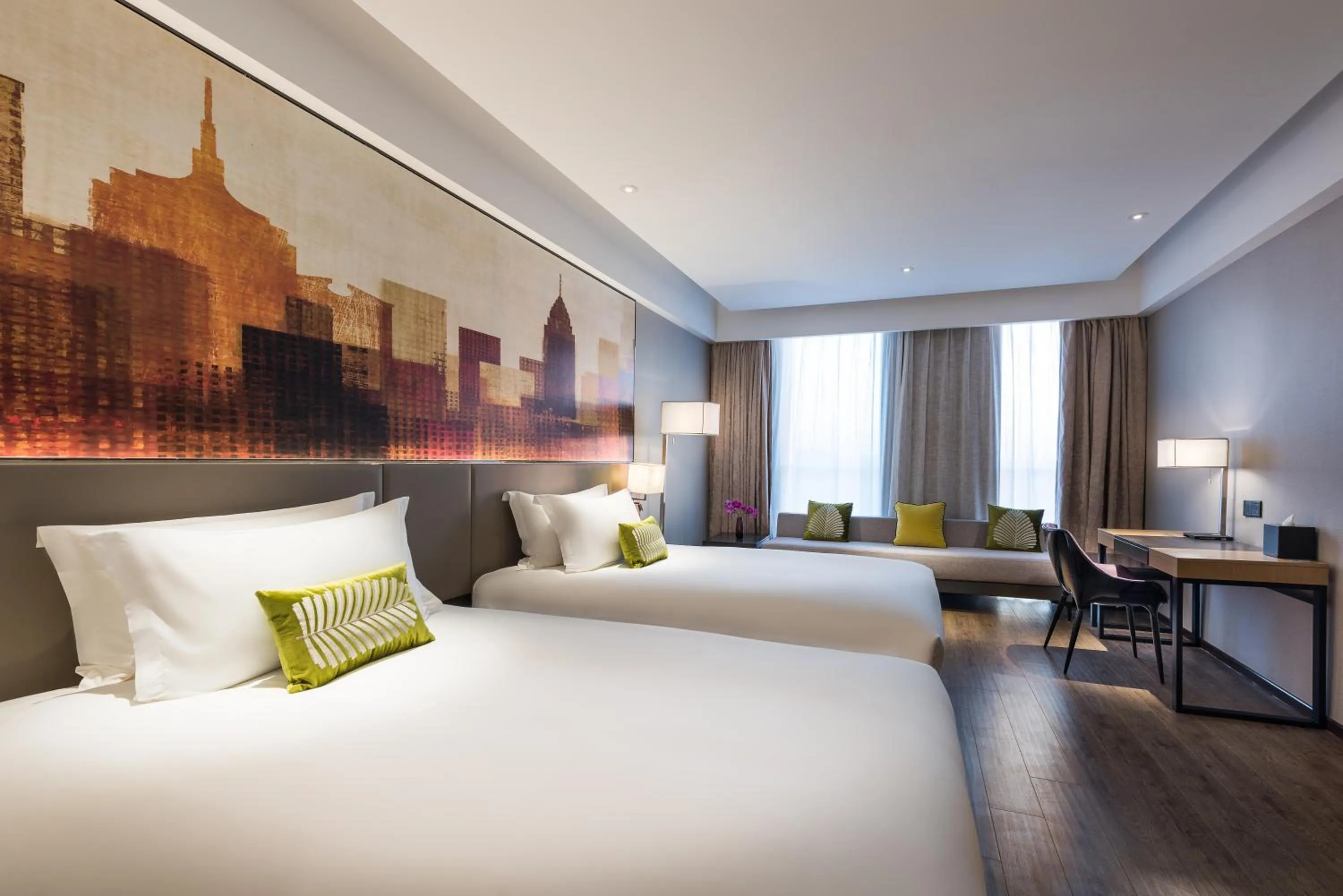 Executive Room with Two Single Beds in Mercure Shanghai Hongqiao Railway Station