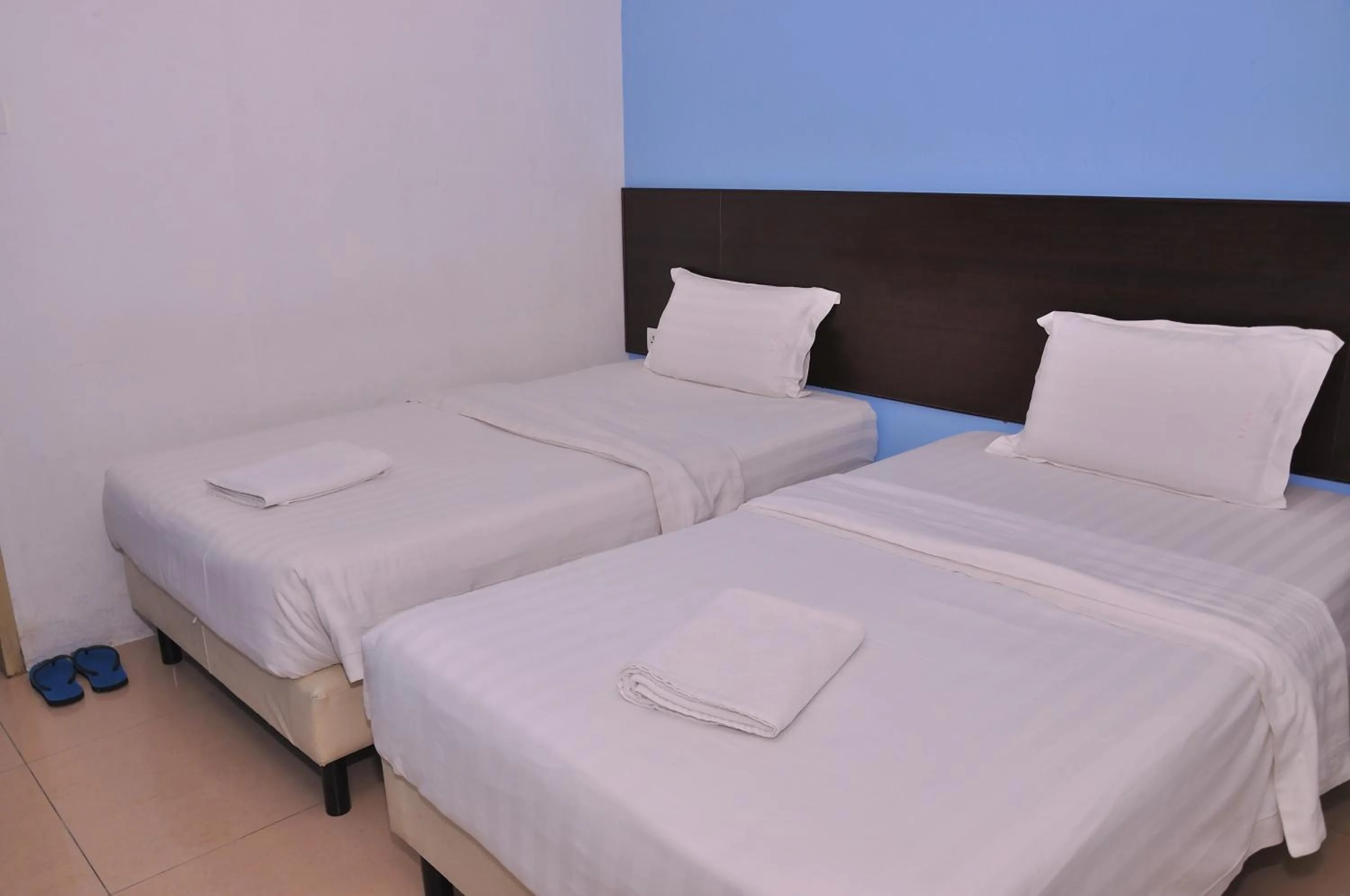 Twin Room (without window) in Kuching Transit Inn