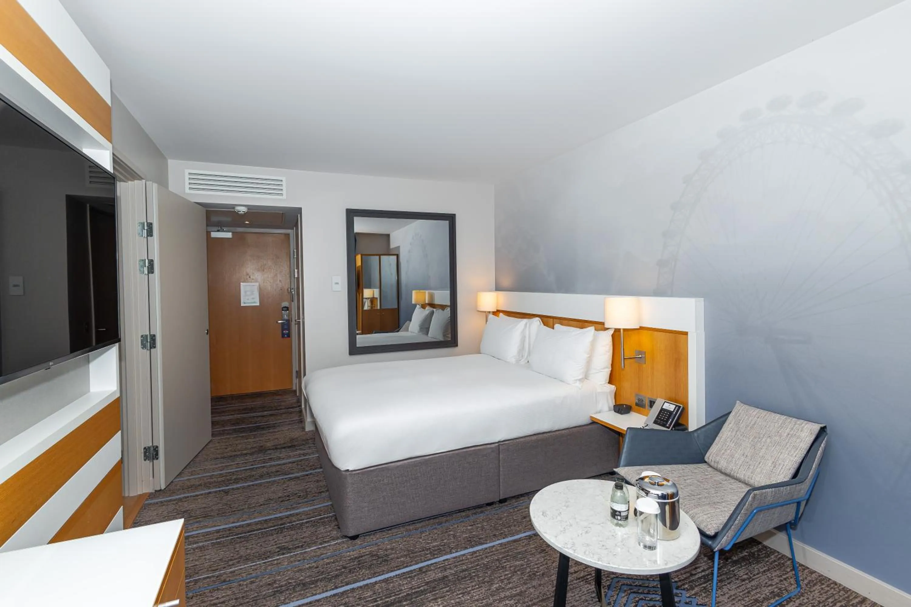 Connecting Family Room in DoubleTree by Hilton Hotel London - Tower of London