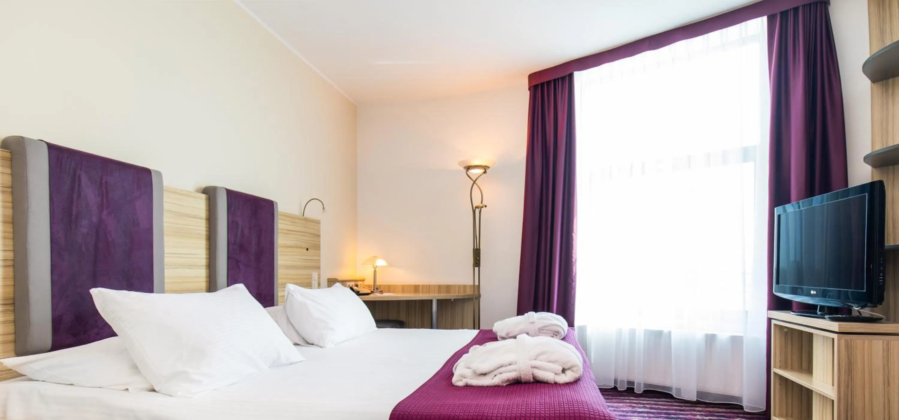 One-Bedroom Apartment in Galaxy Hotel