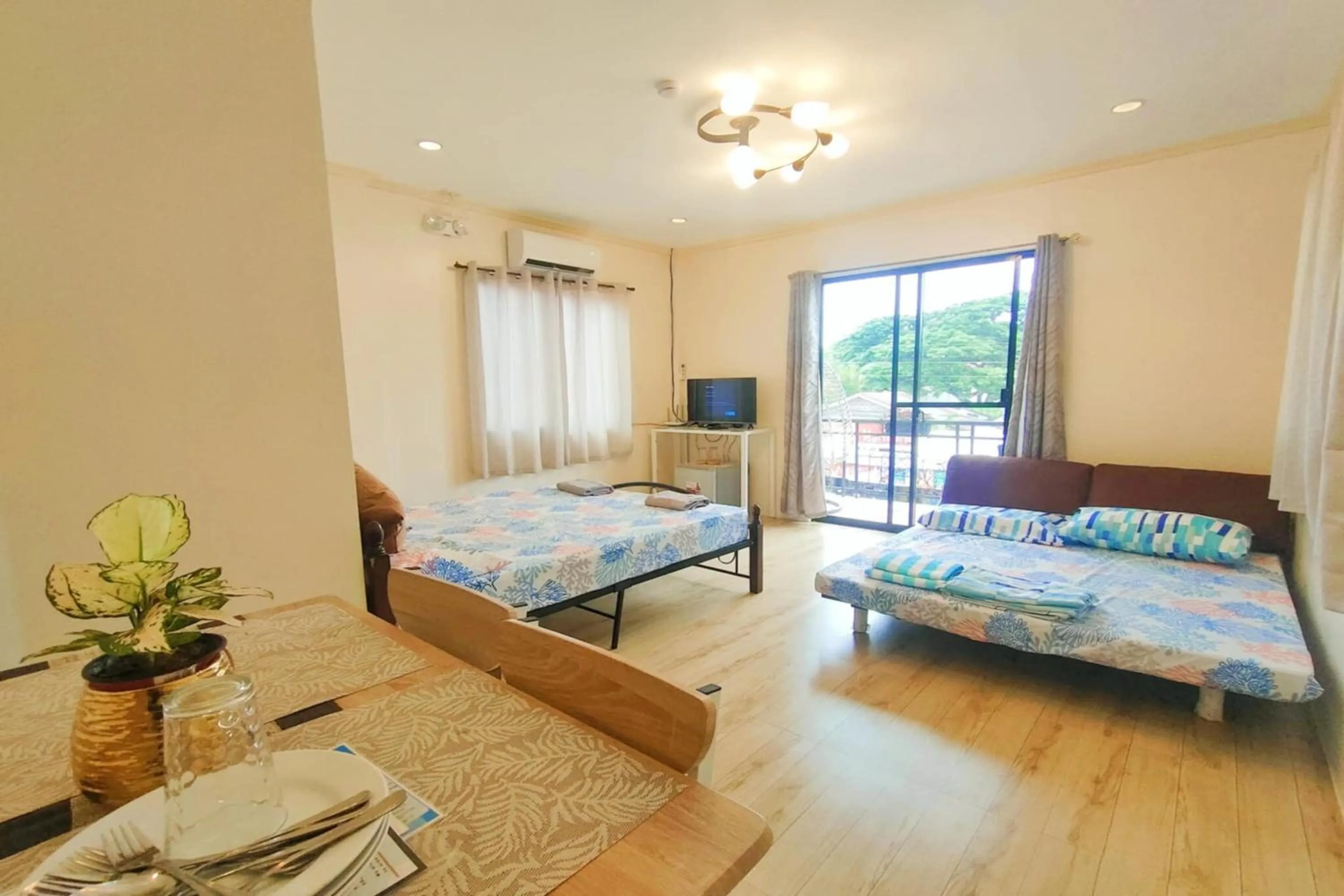 Family Room in Intoy's Place Panglao near Beach